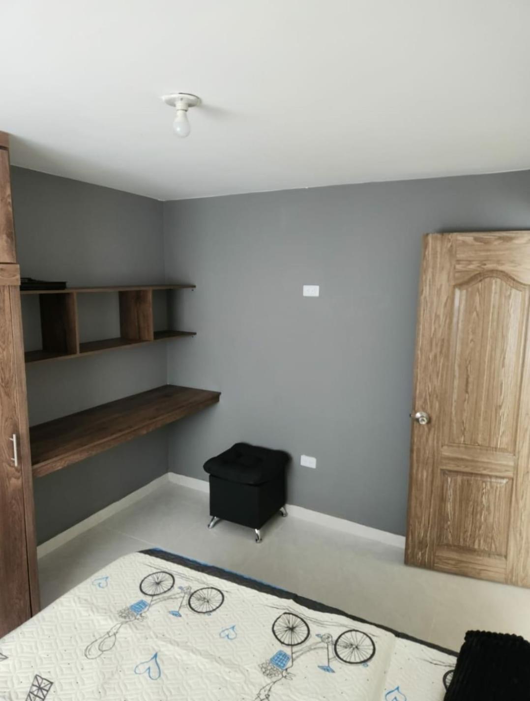 GIGANTE y ELEGANTE APARTAMENTO UNIFAMILIAR