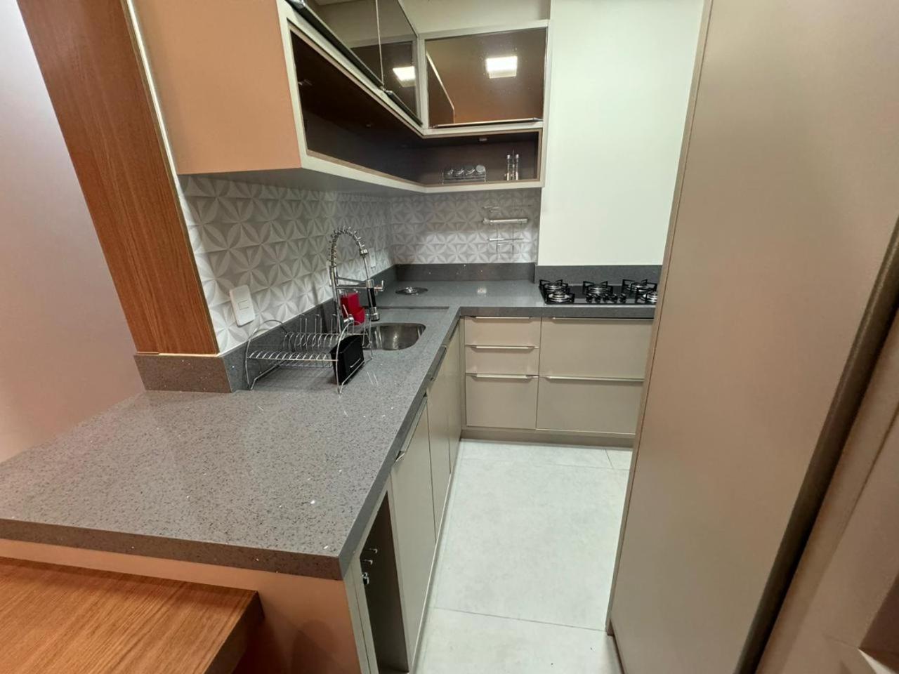 cod 165 - Apartamento com piscina á 350m do mar
