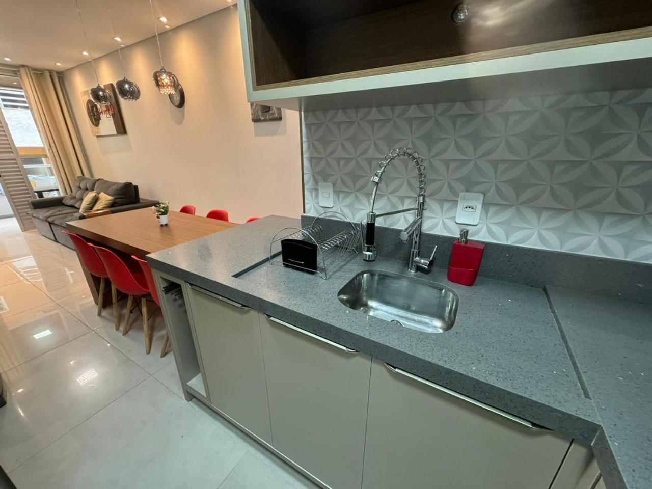 cod 165 - Apartamento com piscina á 350m do mar