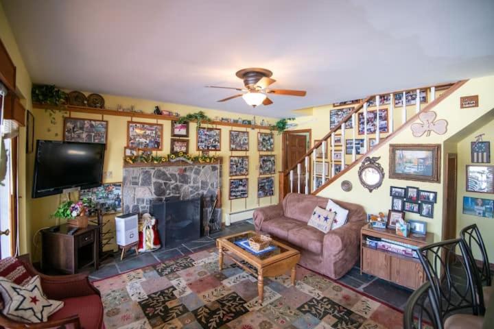Four Season Ski, Lake, And Golf Chalet on Lake Rescue view 4