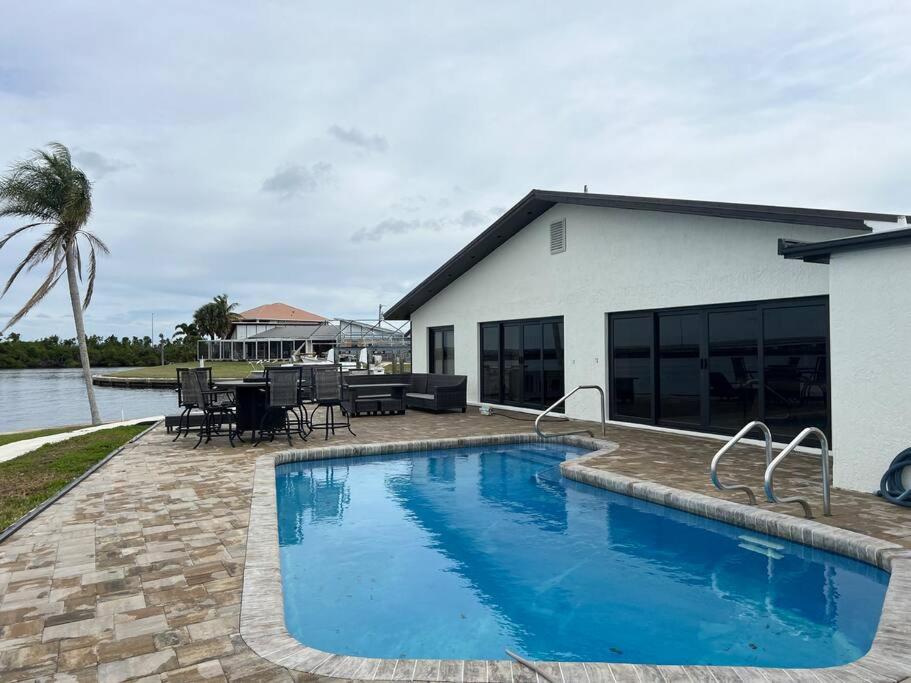River Sister Two Beautiful home on Myakka River - Property Image 3