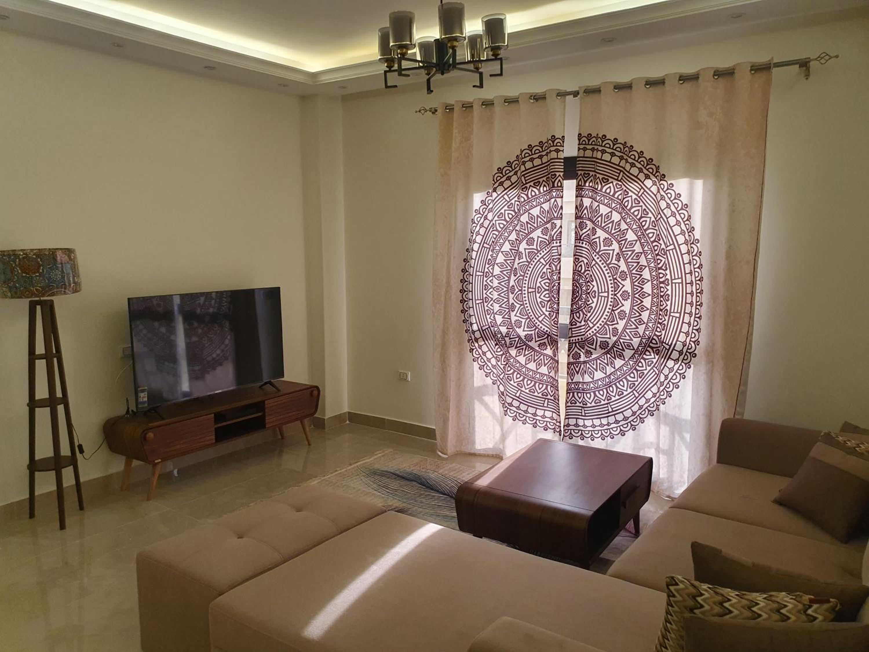 Dream 2-Bedroom near AUC view 3