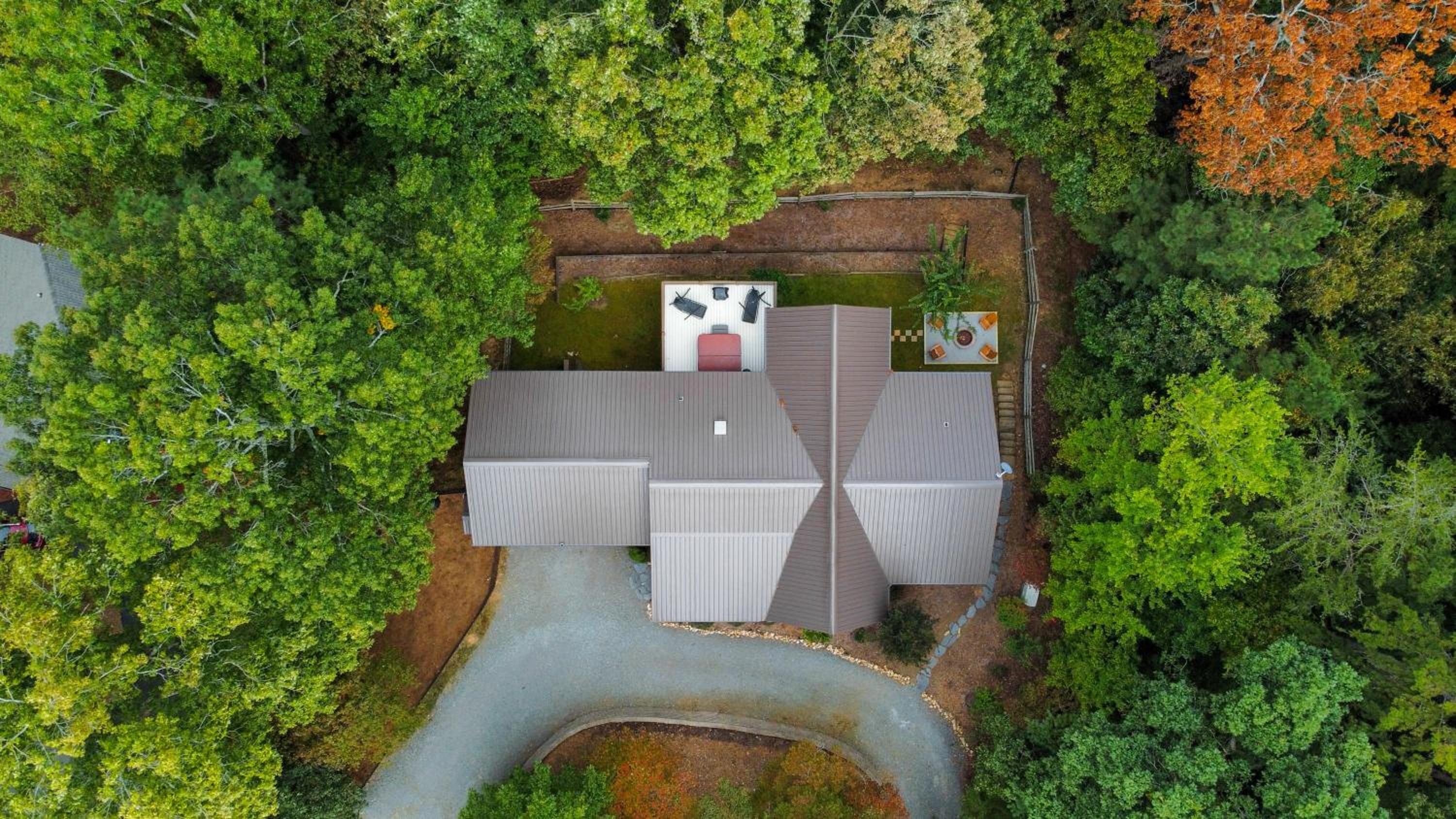 Luxury Cabin Hot Tub, Theater, Dog Run & Fire Pit