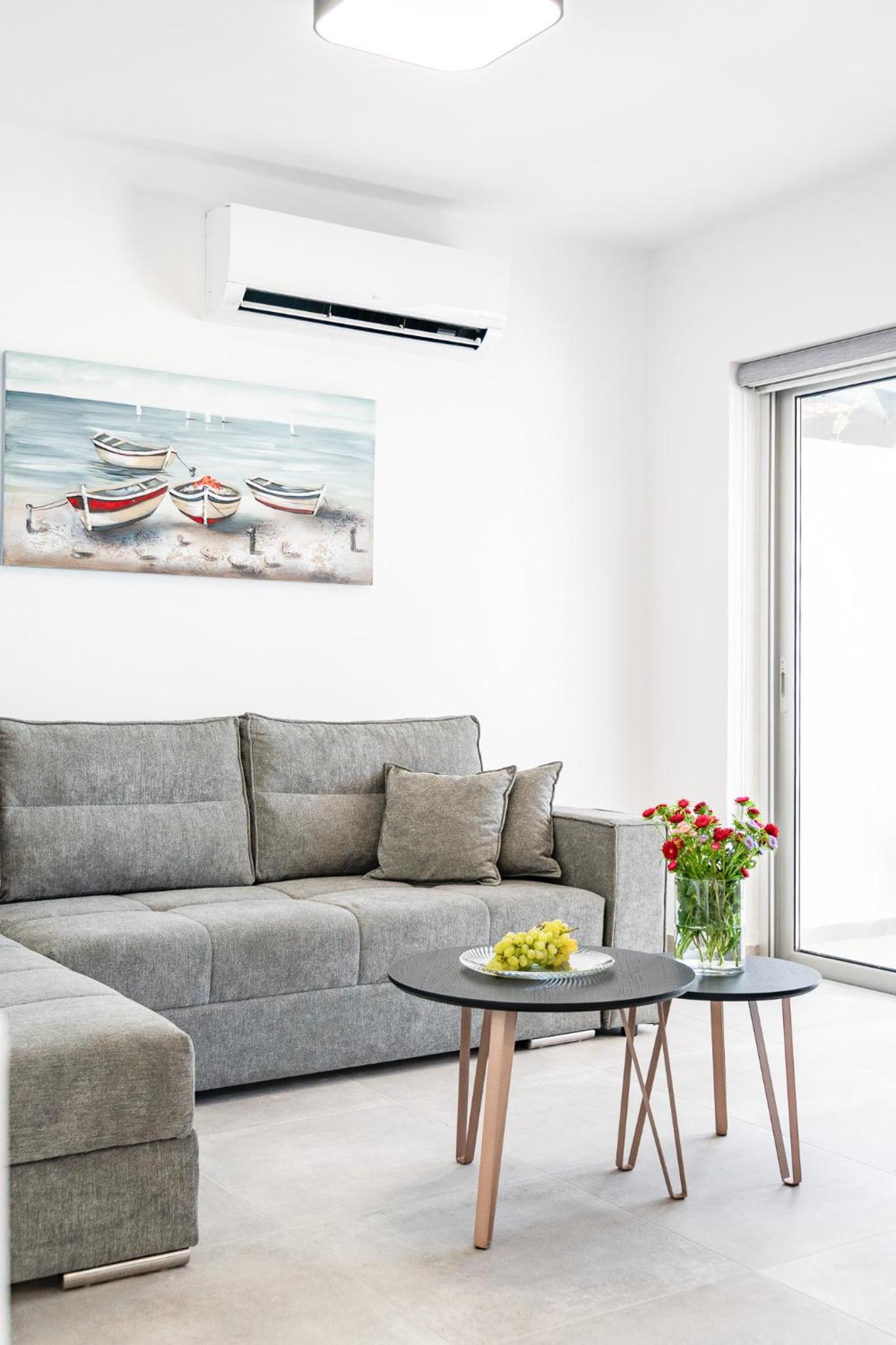Villa Wave Blue by Ezoria Villas