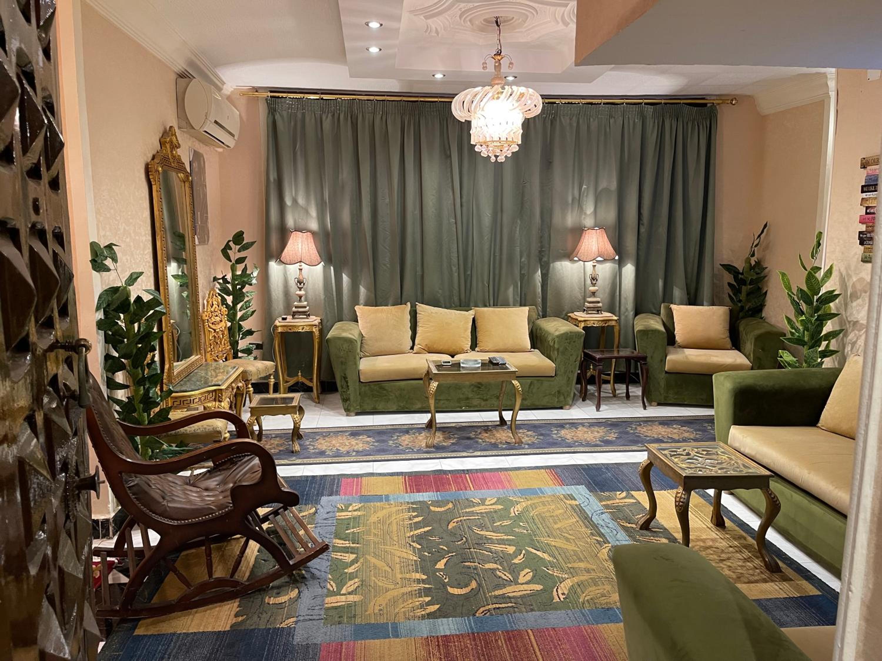 Fancy apartment fully furnished close to the airport