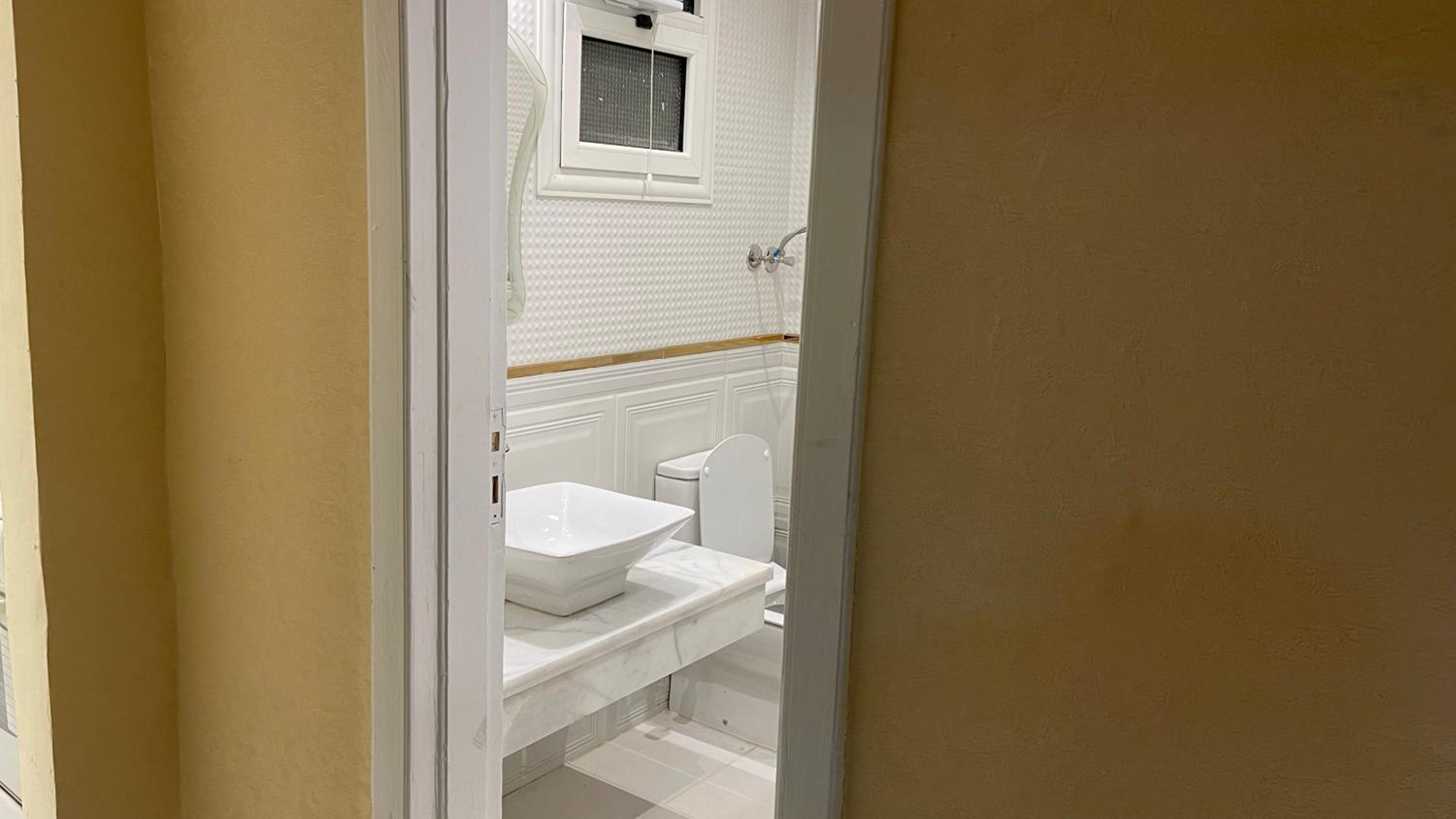Fancy apartment fully furnished close to the airport