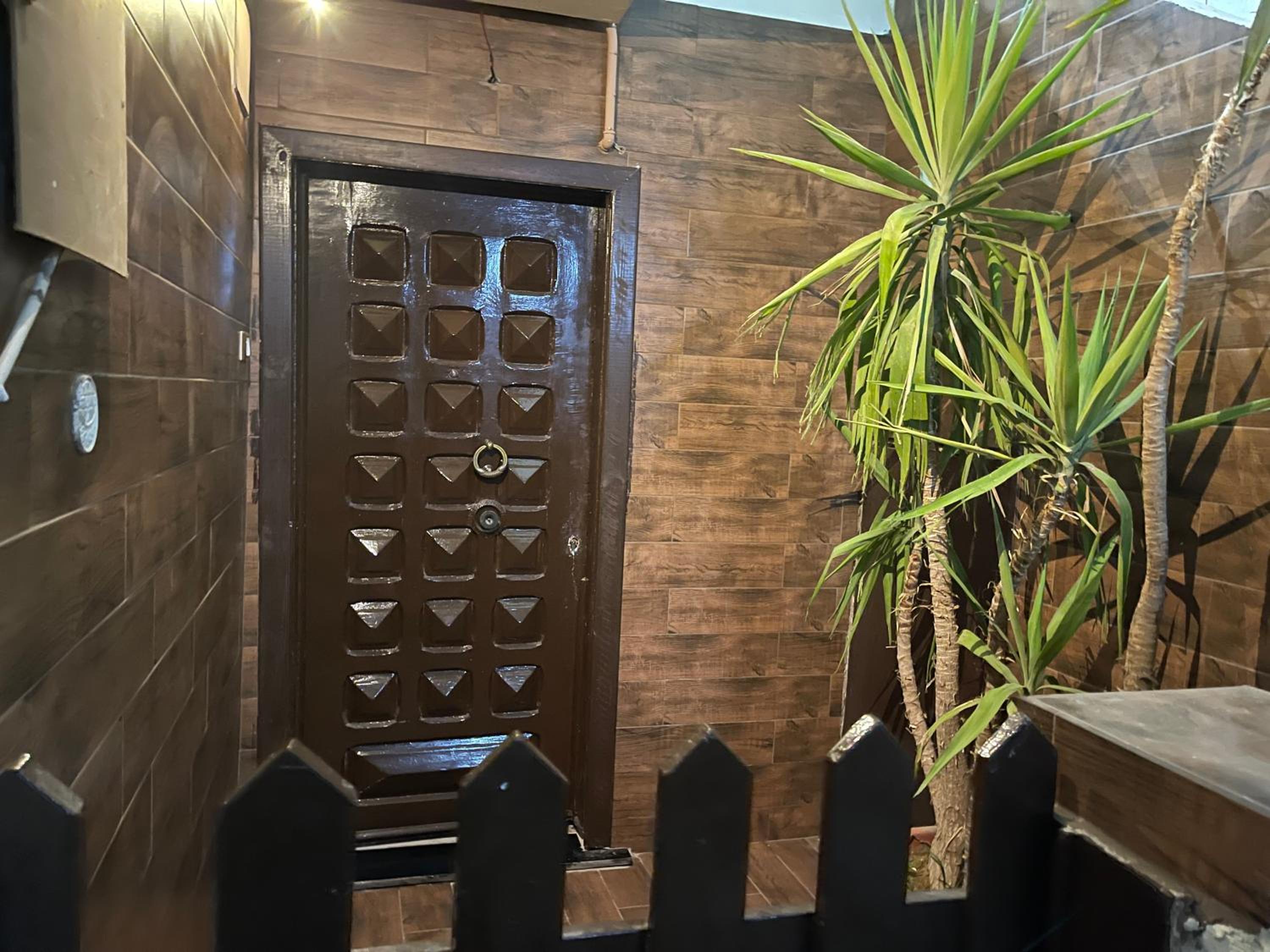 Fancy apartment fully furnished close to the airport