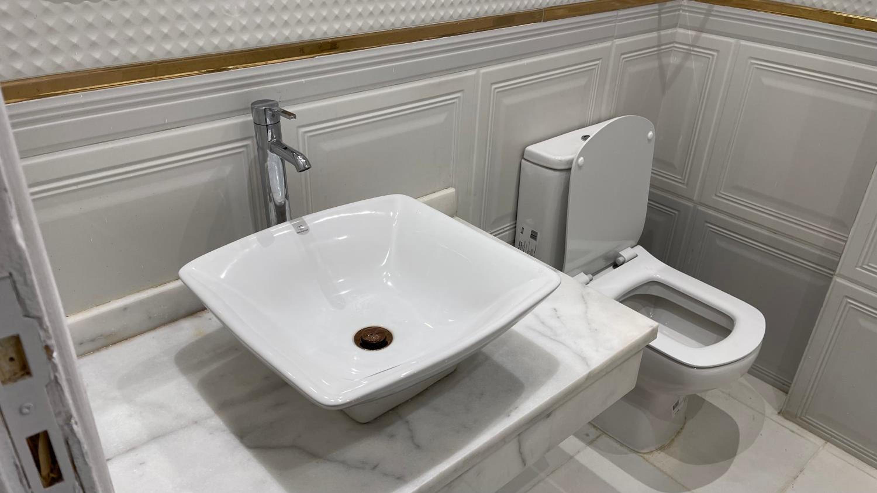 Fancy apartment fully furnished close to the airport