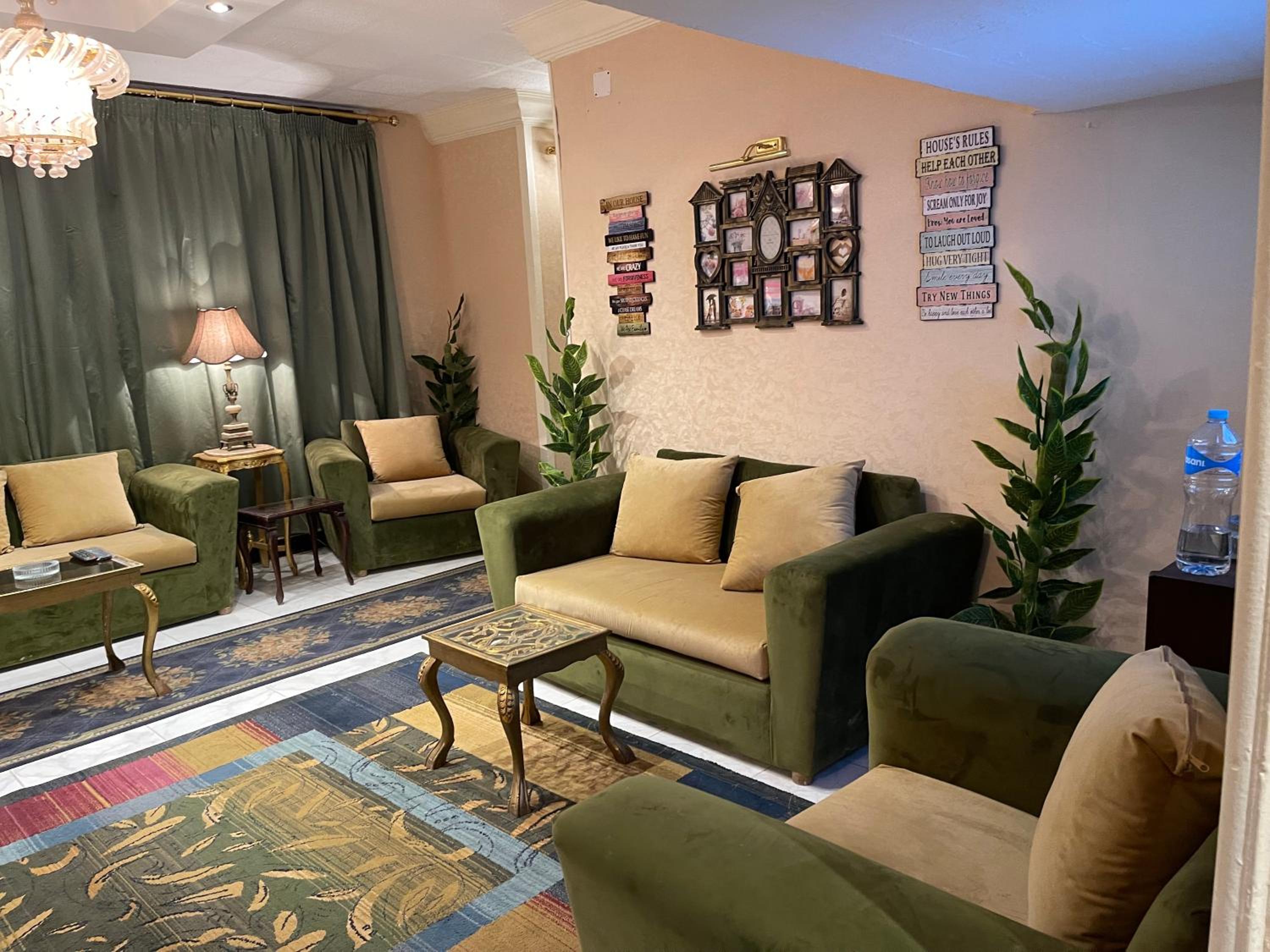 Fancy apartment fully furnished close to the airport