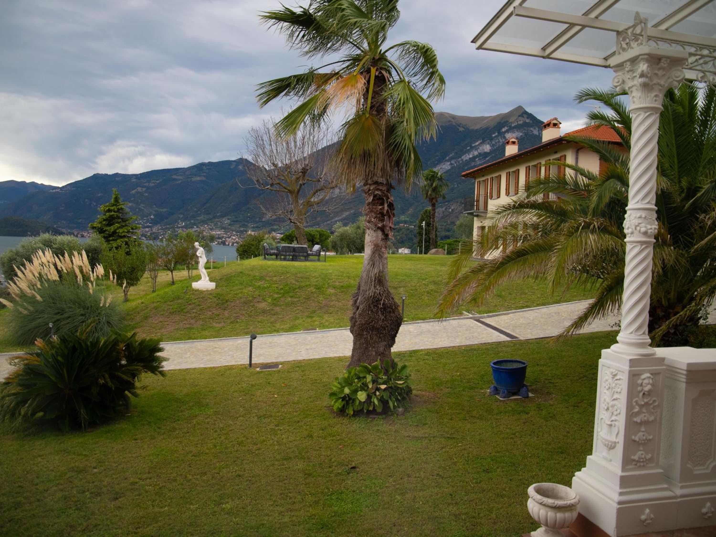 Casa Aurea