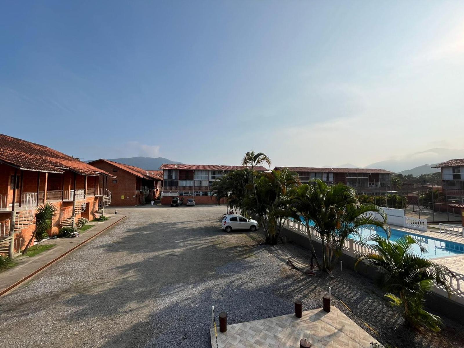 Apartamento a 200 metros da Praia do Sapê em Ubatuba