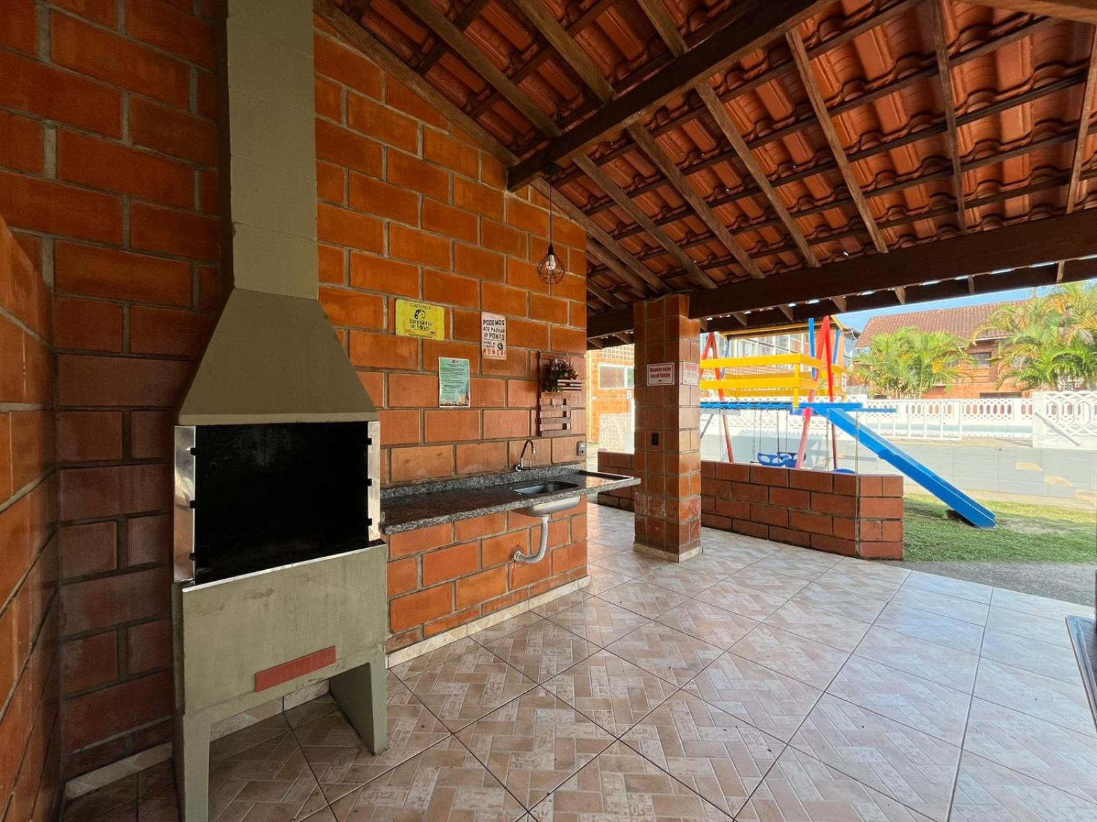 Apartamento a 200 metros da Praia do Sapê em Ubatuba