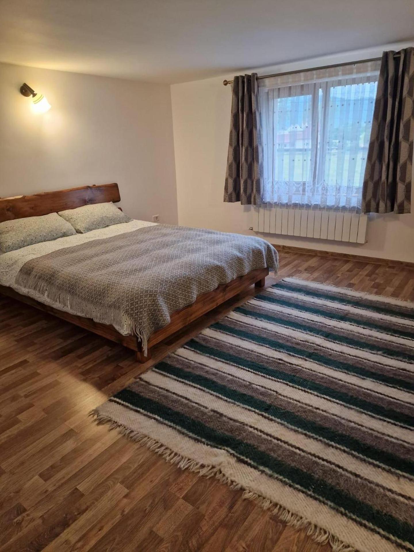 Bucovina-MountainHouse-5Br-Fireplace-HotTub-WiFi view 3