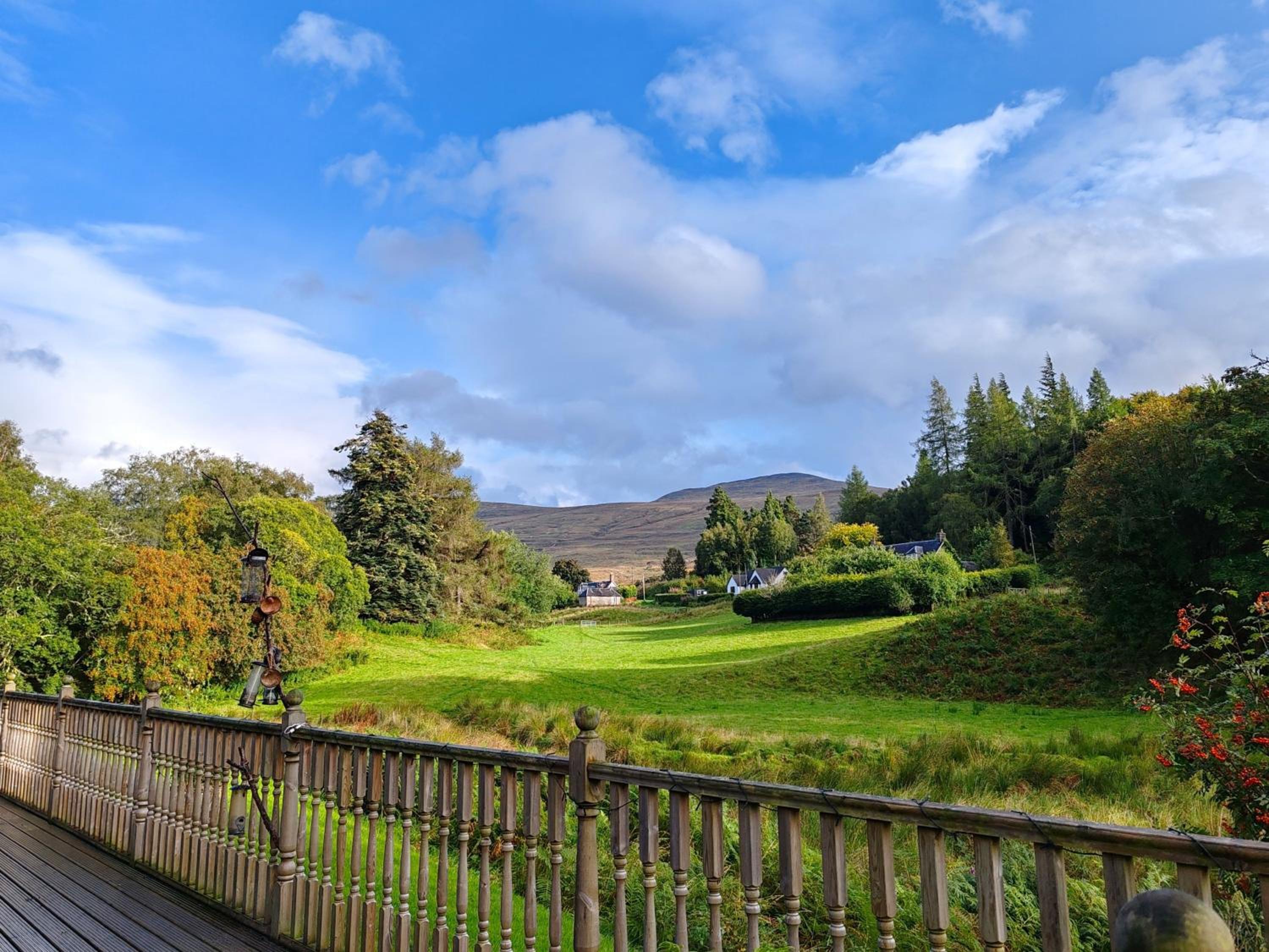 Fersit Log Cottage view 2