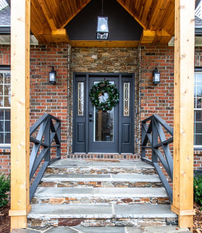 Charming Oxford Glen Estate 3bed 2.5bath Fire Pit view 5