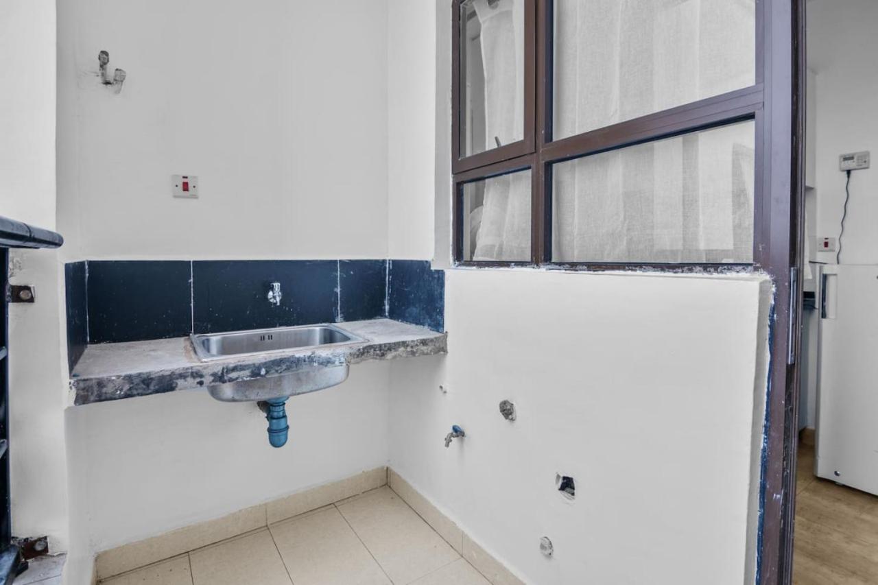 Stylish and Spacious 1Bedroom Apartment with King Bed in Prime Location