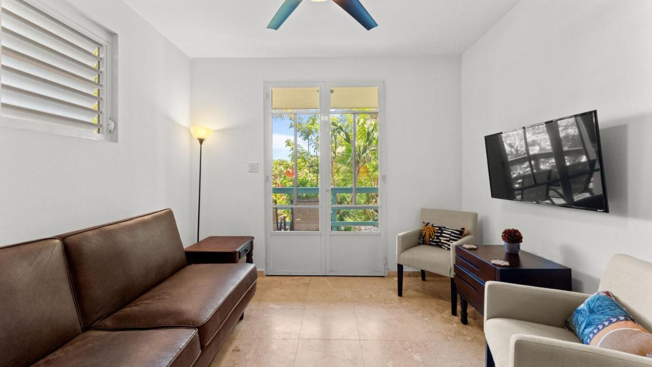Casita 3 at Ceiba Tree Inn. Tranquility with Garden Views and Pergola with Ocean Overlook view 5