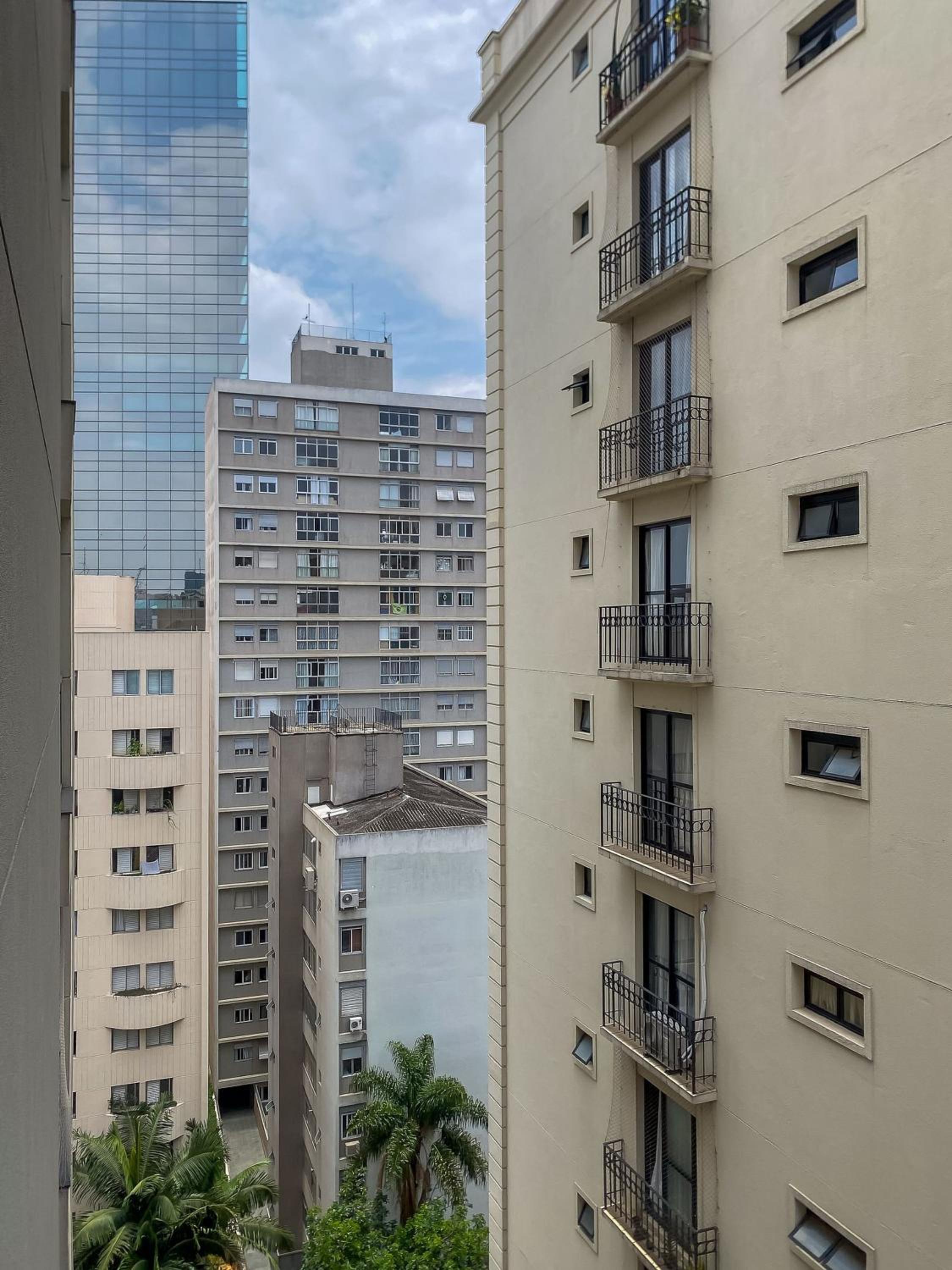 Belint Bela Cintra: 5 minutes from Paulista with rooftop pool