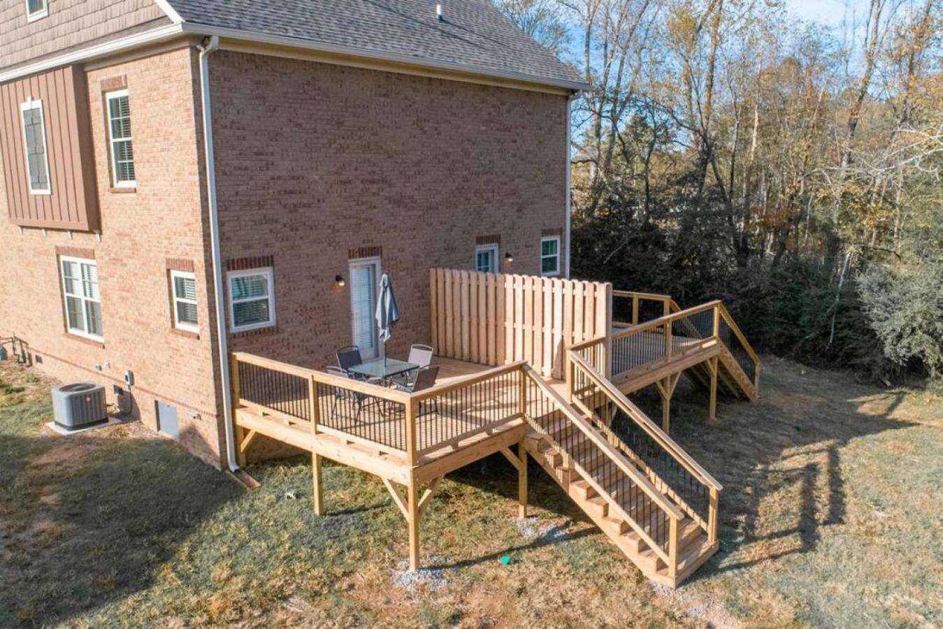 The Retreat Modern 2bed 2.5bath view 3