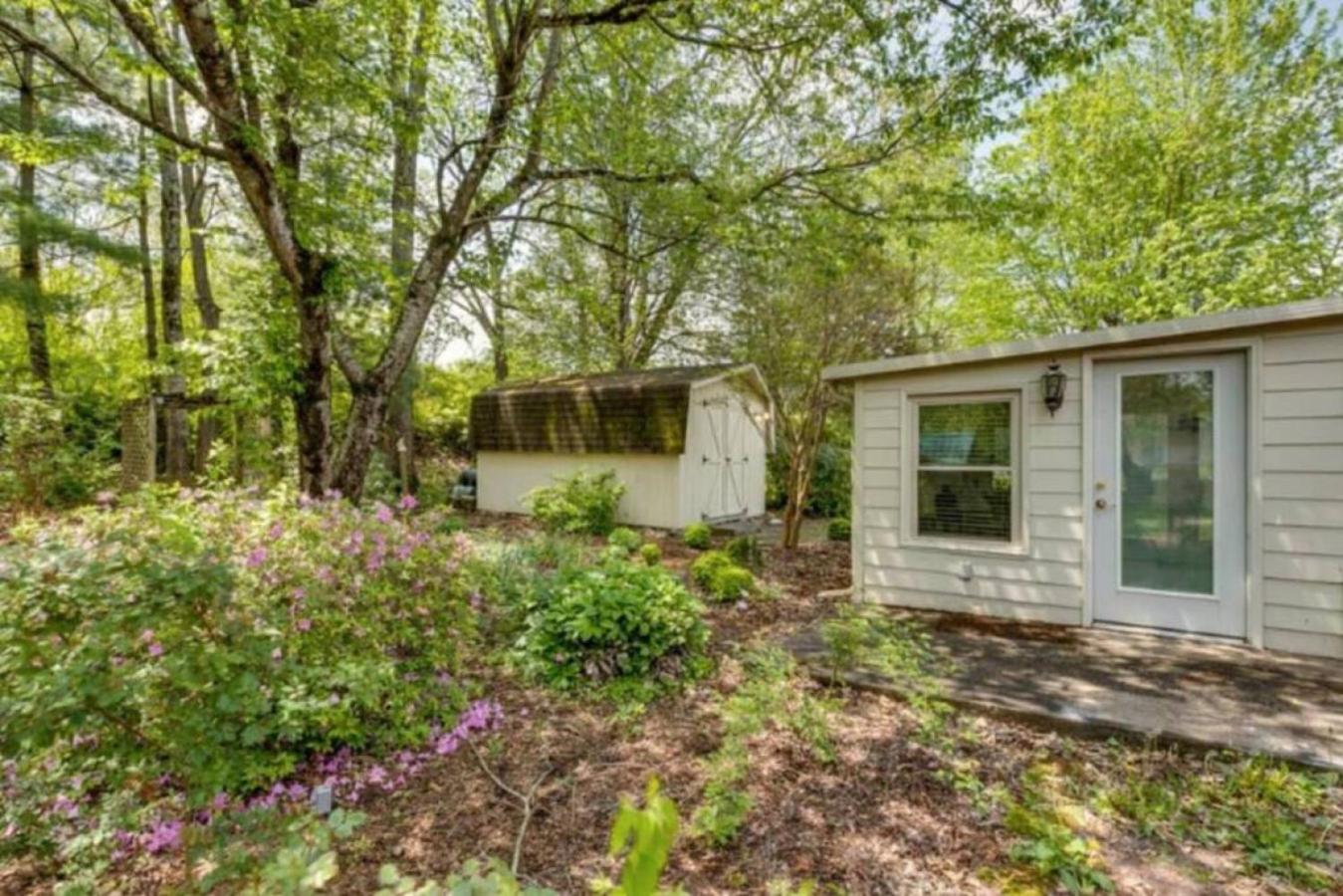 Franklin Cottage Cozy 2 bed 1 bath view 2