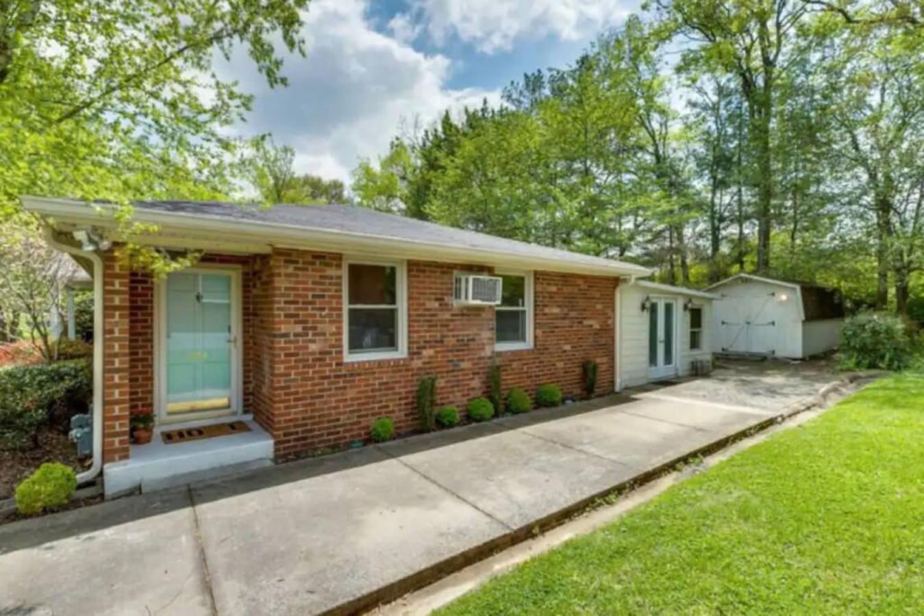Franklin Cottage Cozy 2 bed 1 bath view 3