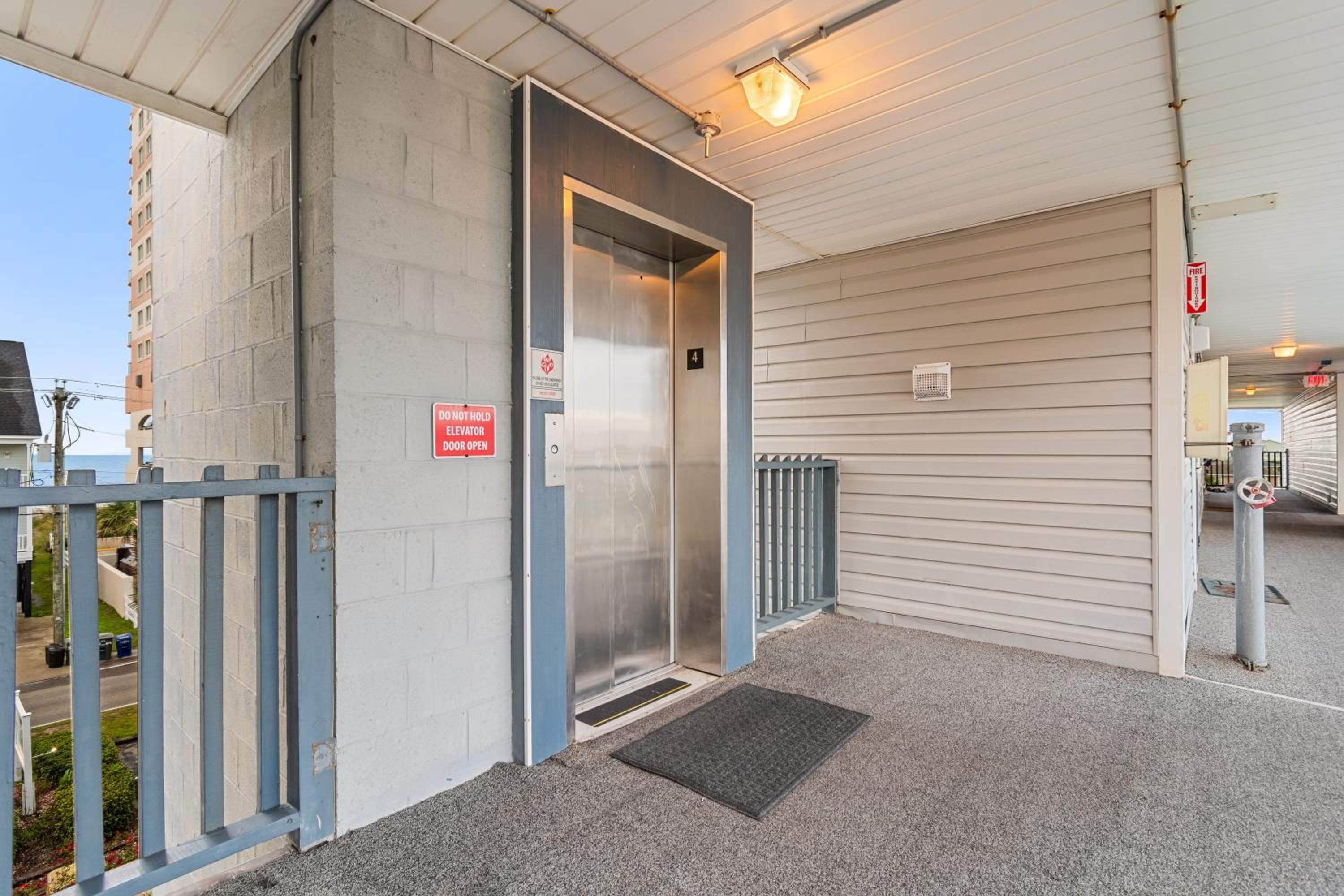 Beachside Hideout- Pool- 3 Bds- Elevator