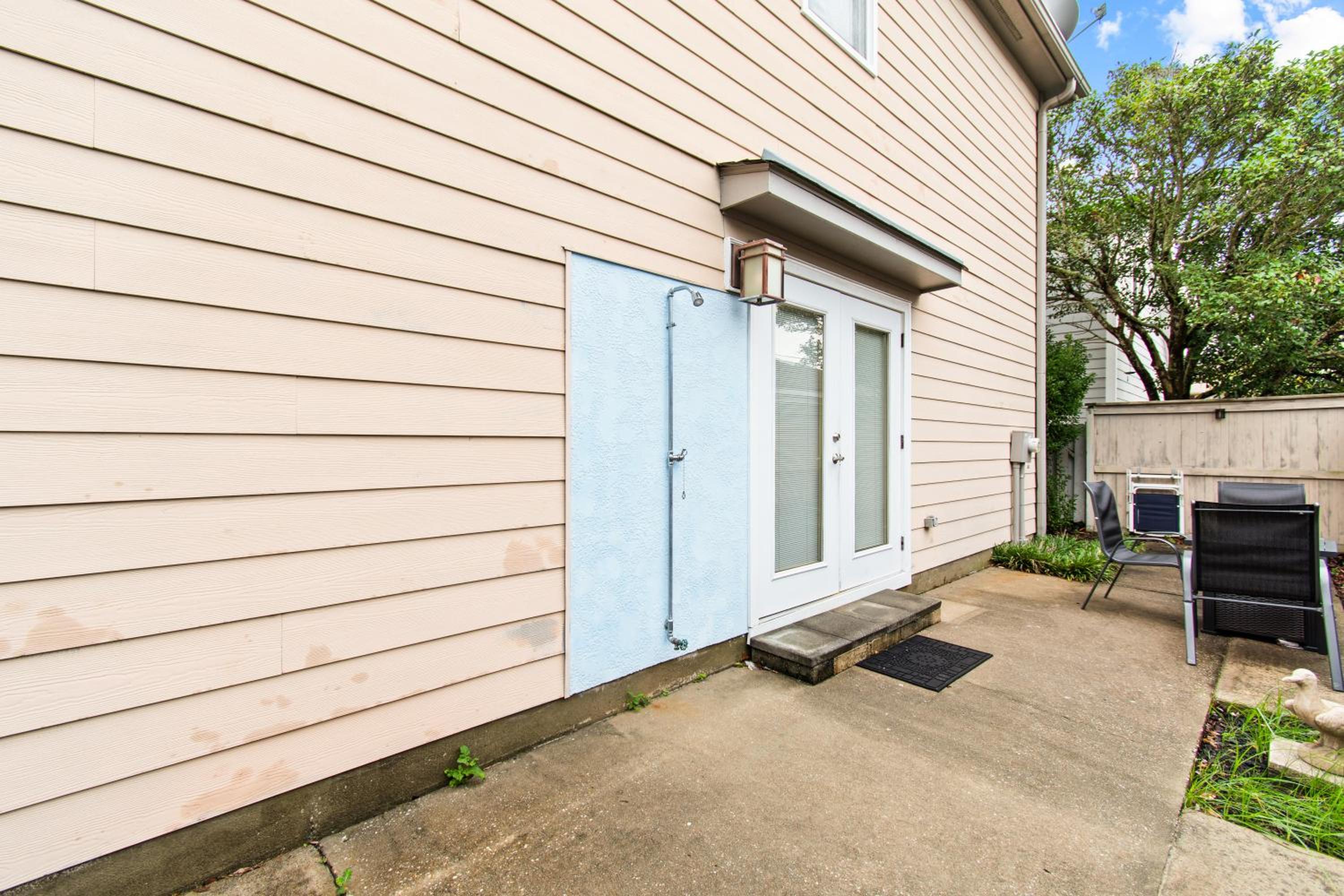 3 Blocks to Beach - Sleeps 8- 5 Bds- Backyard view 3