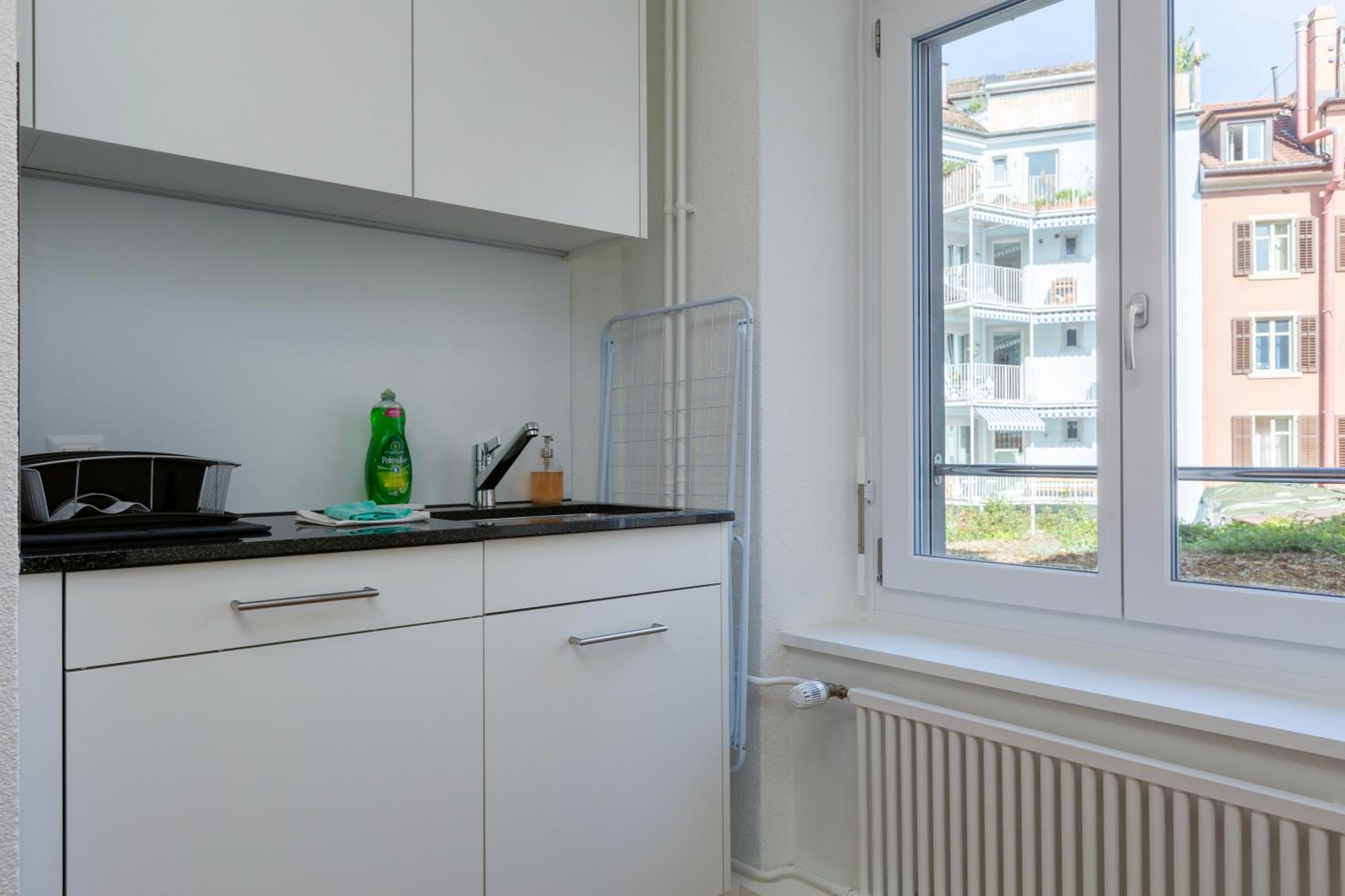 KAYA Zurich Apartment 2B - Downtown 2BR Deluxe Apt