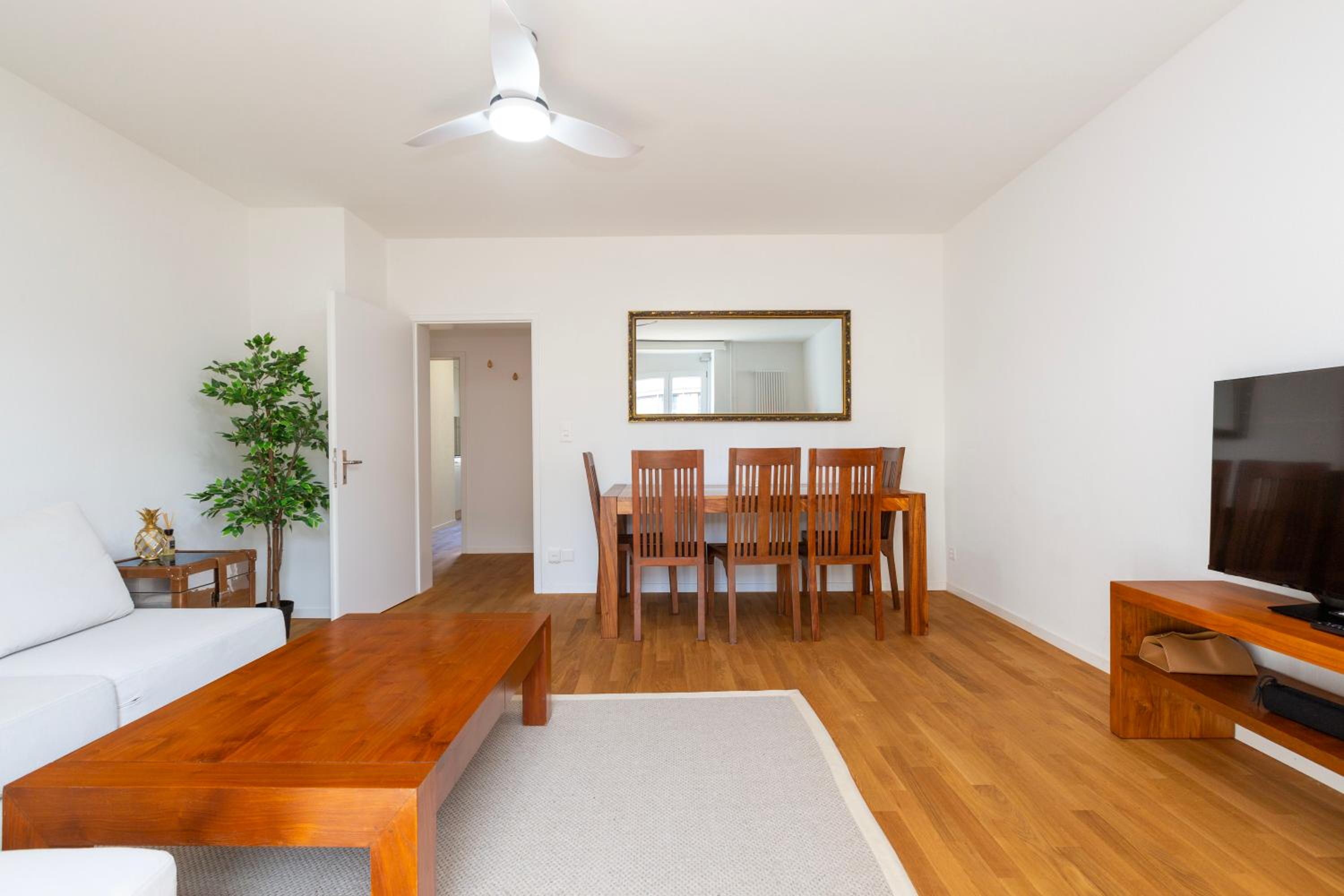 KAYA Zurich Apartment 2B - Downtown 2BR Deluxe Apt