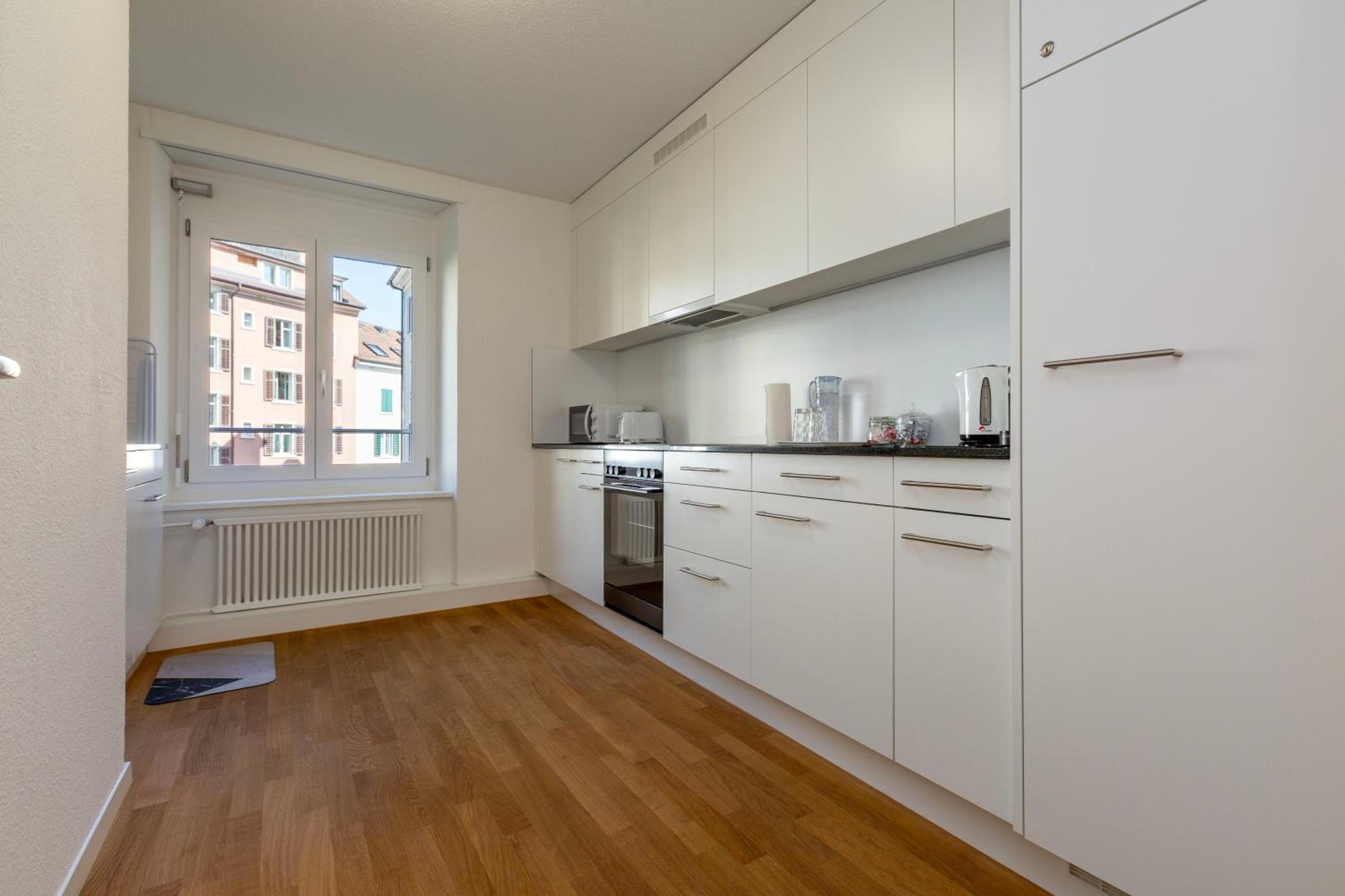 KAYA Zurich Apartment 2B - Downtown 2BR Deluxe Apt