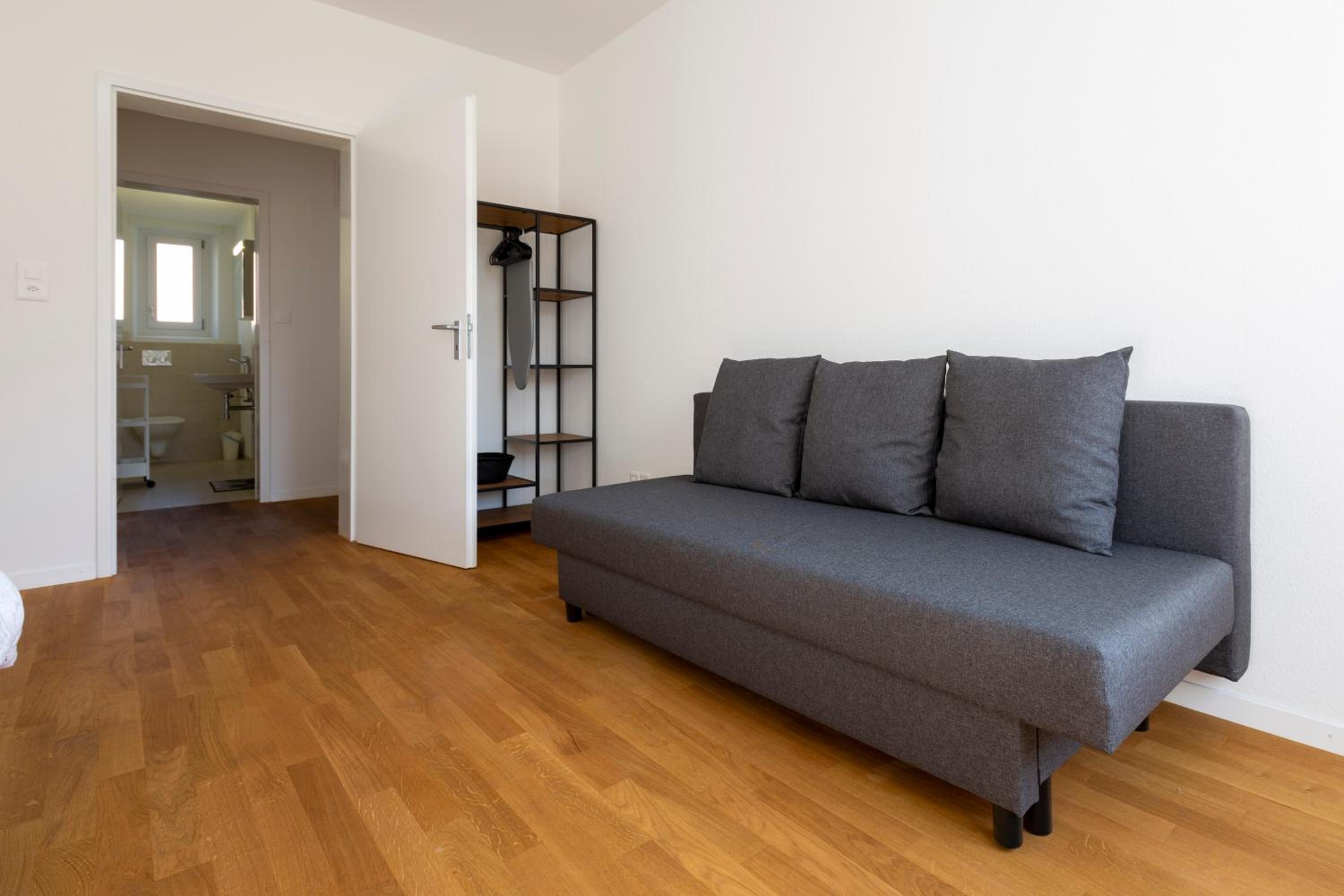 KAYA Zurich Apartment 2B - Downtown 2BR Deluxe Apt