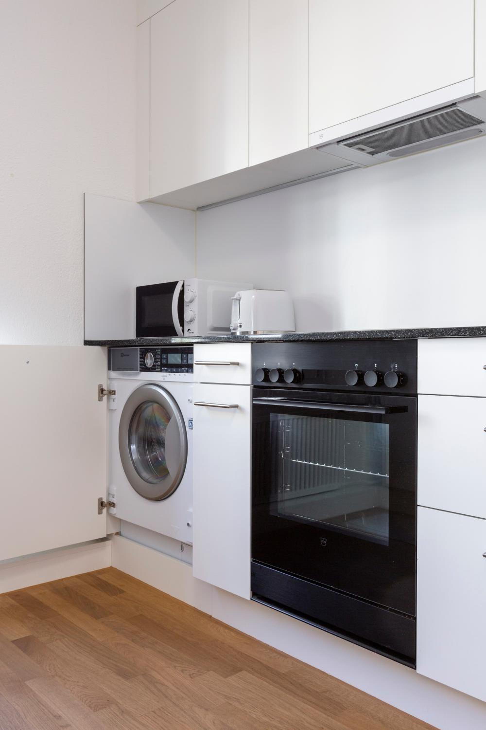 KAYA Zurich Apartment 2B - Downtown 2BR Deluxe Apt