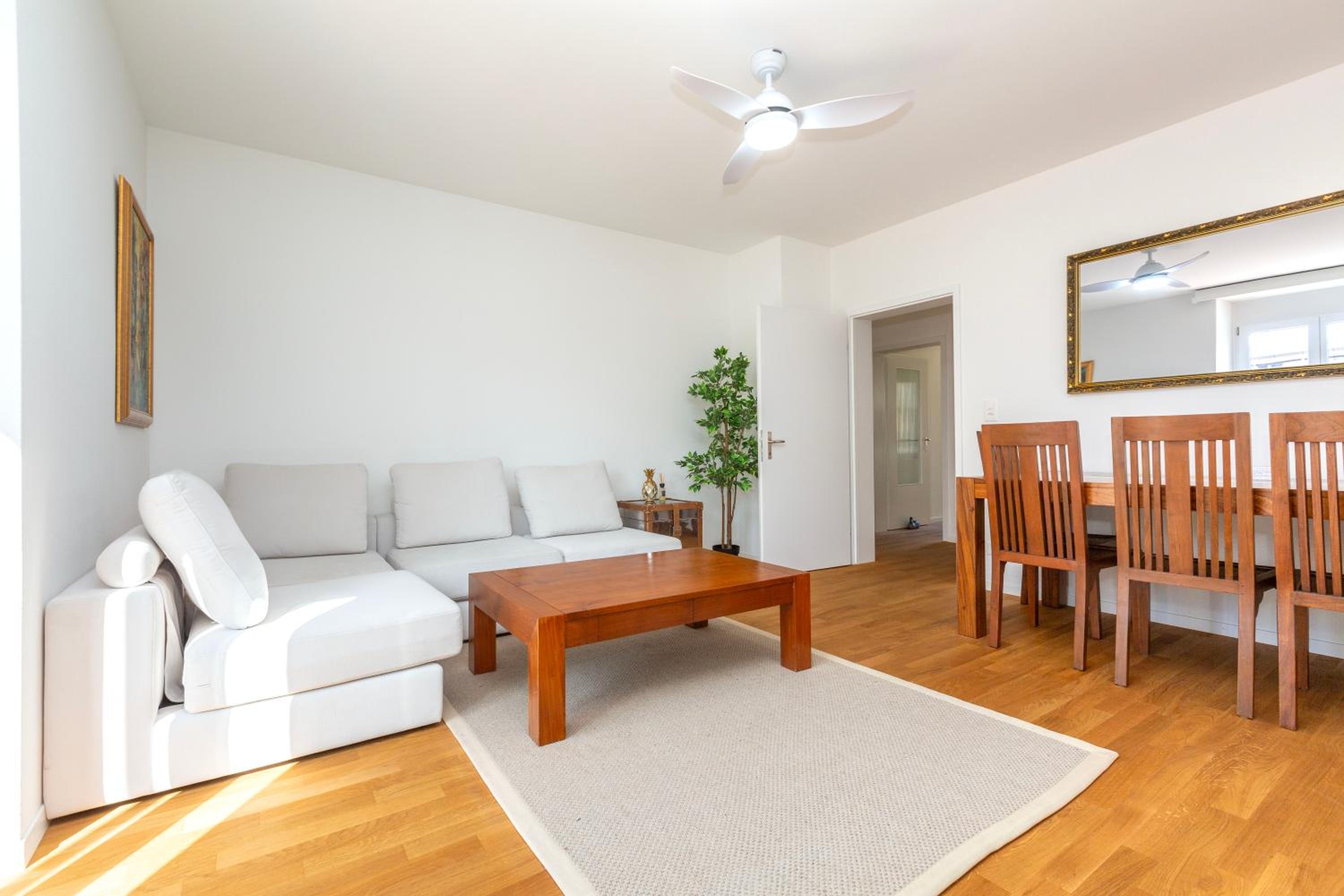 KAYA Zurich Apartment 2B - Downtown 2BR Deluxe Apt