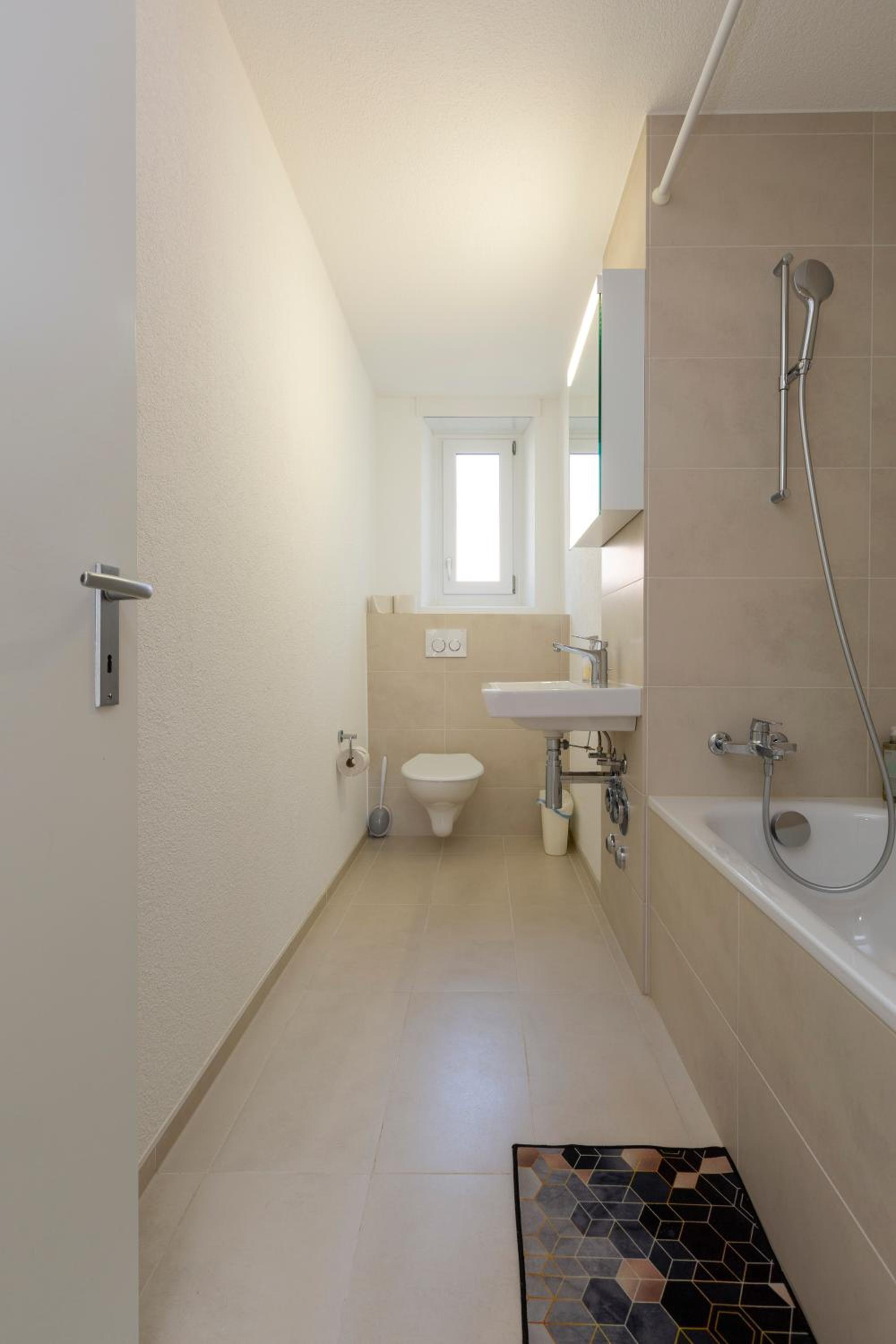 KAYA Zurich Apartment 2B - Downtown 2BR Deluxe Apt