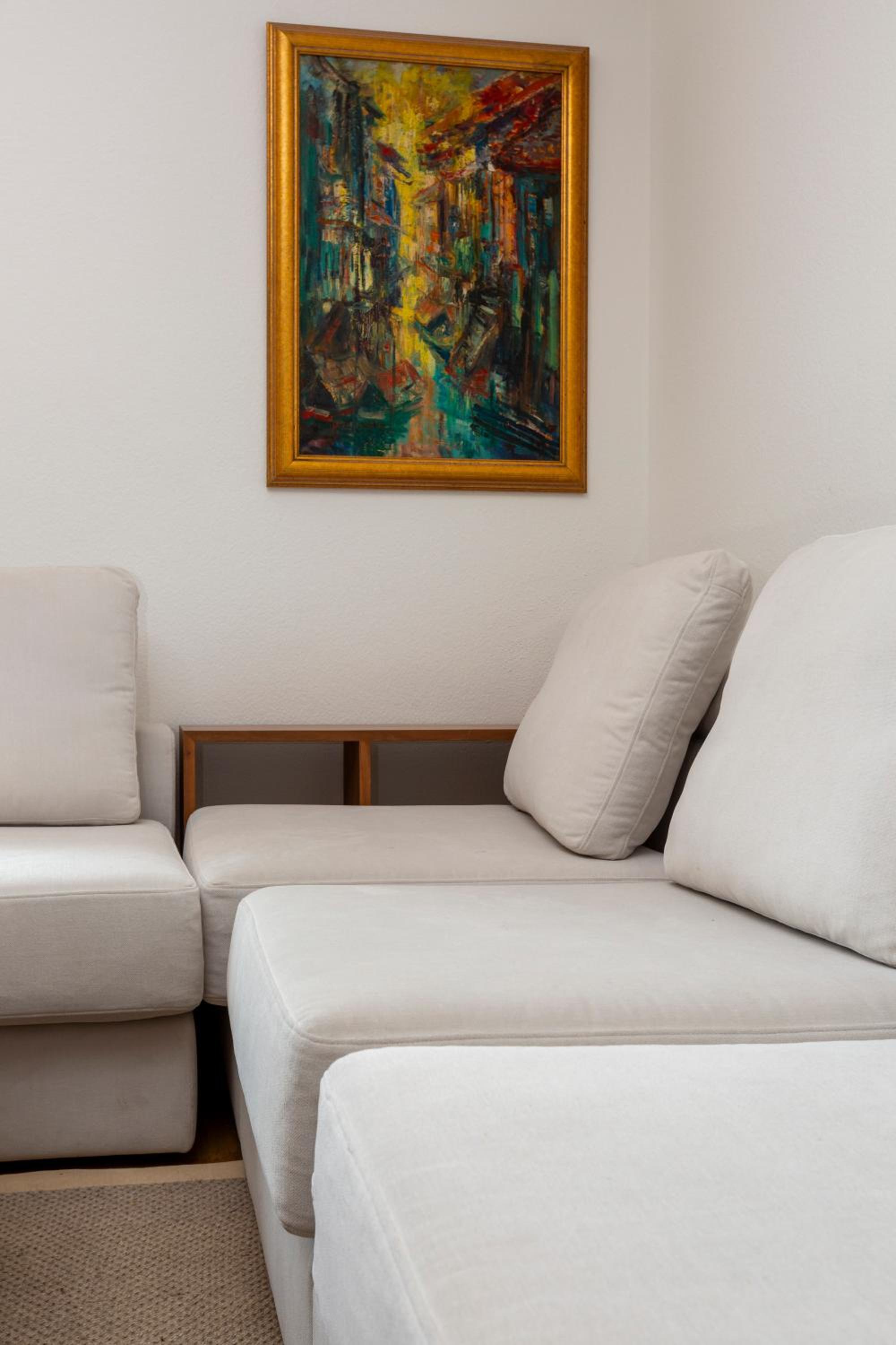 KAYA Zurich Apartment 2B - Downtown 2BR Deluxe Apt