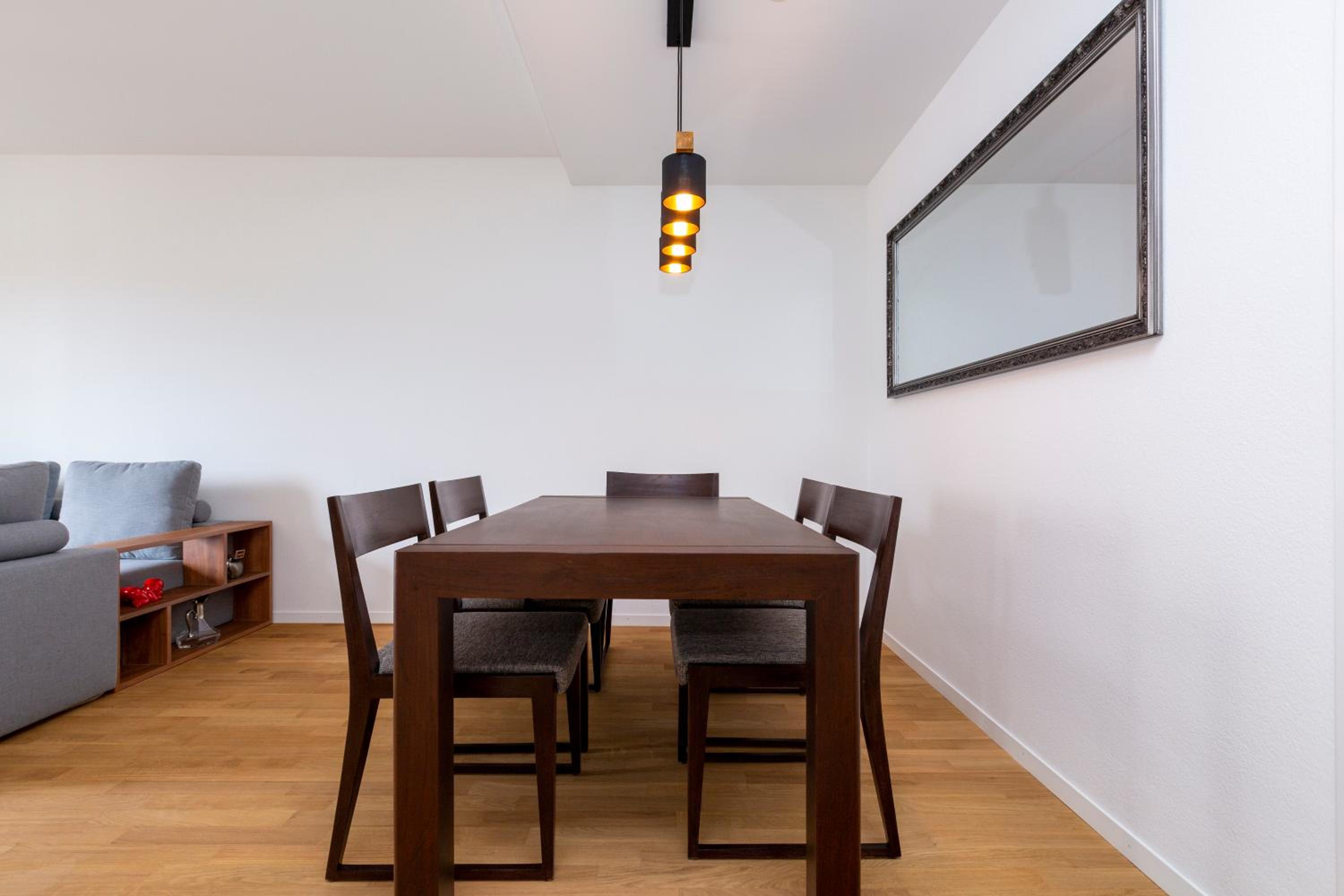 KAYA Zurich Apartment 3A - Downtown 2BR Apt with Balcony