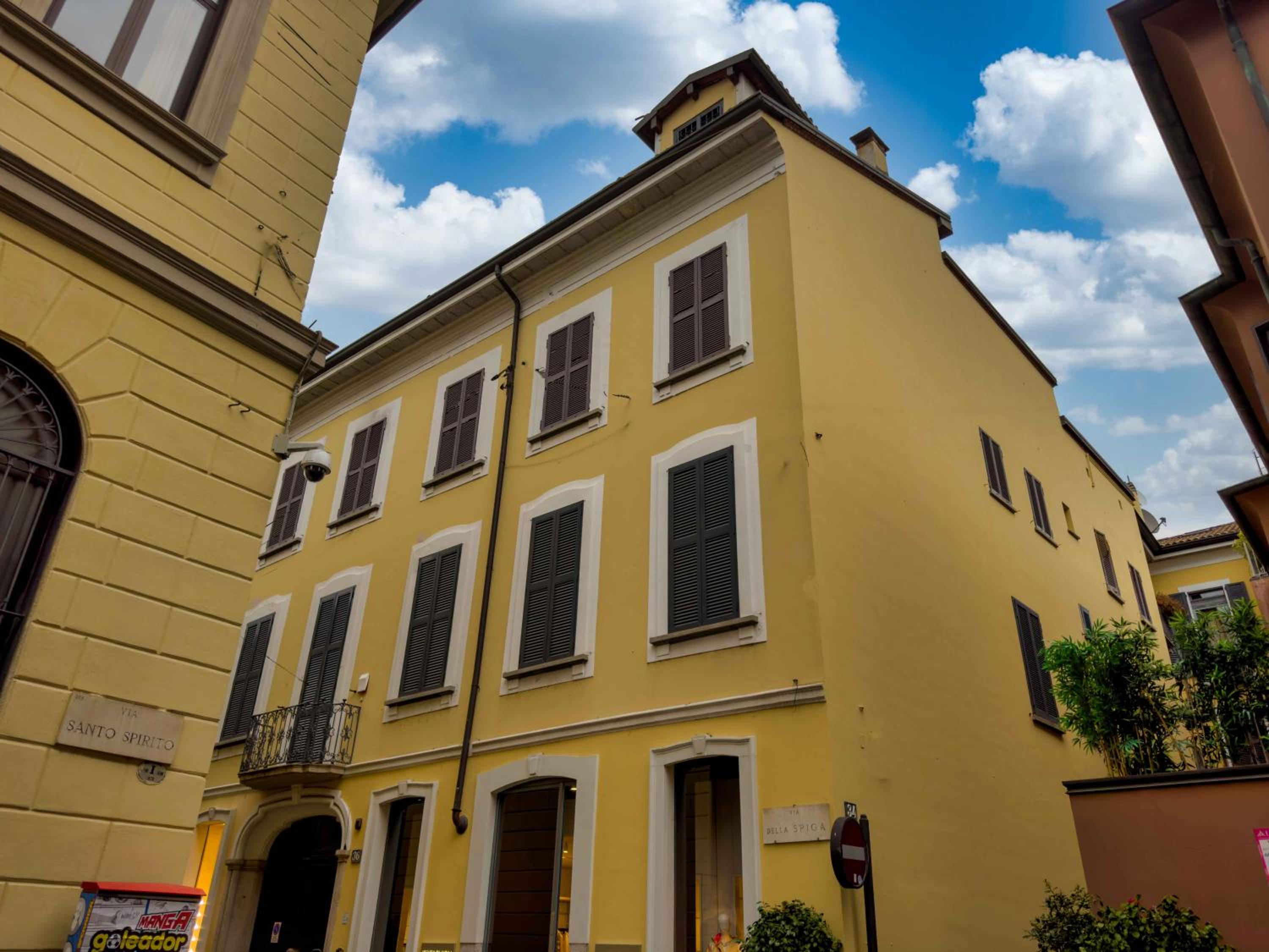 Design Suite on 2 Floors Via della Spiga