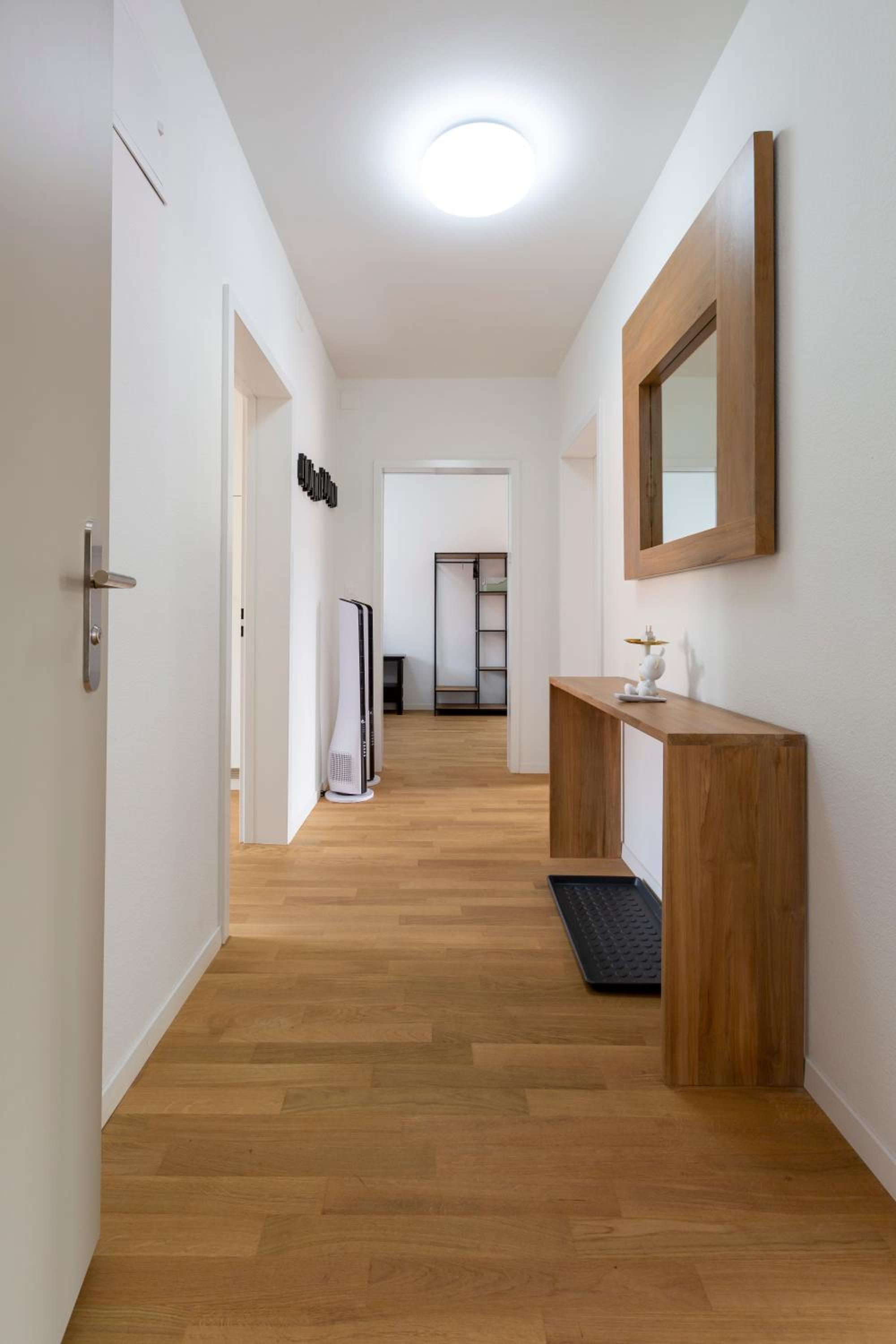 KAYA Zurich Apartment 3B - Downtown 2BR Deluxe Apt