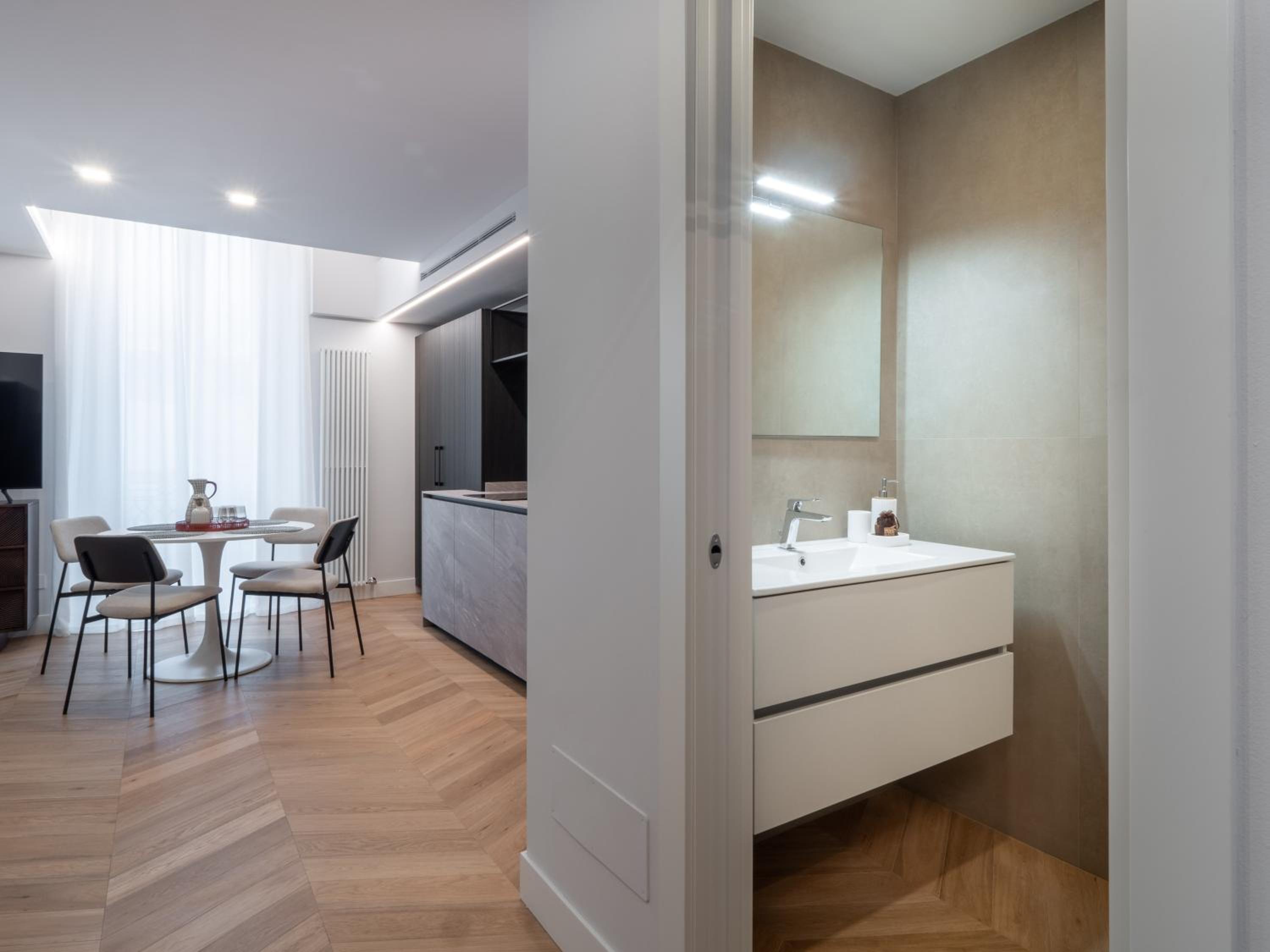 Design Suite on 2 Floors Via della Spiga