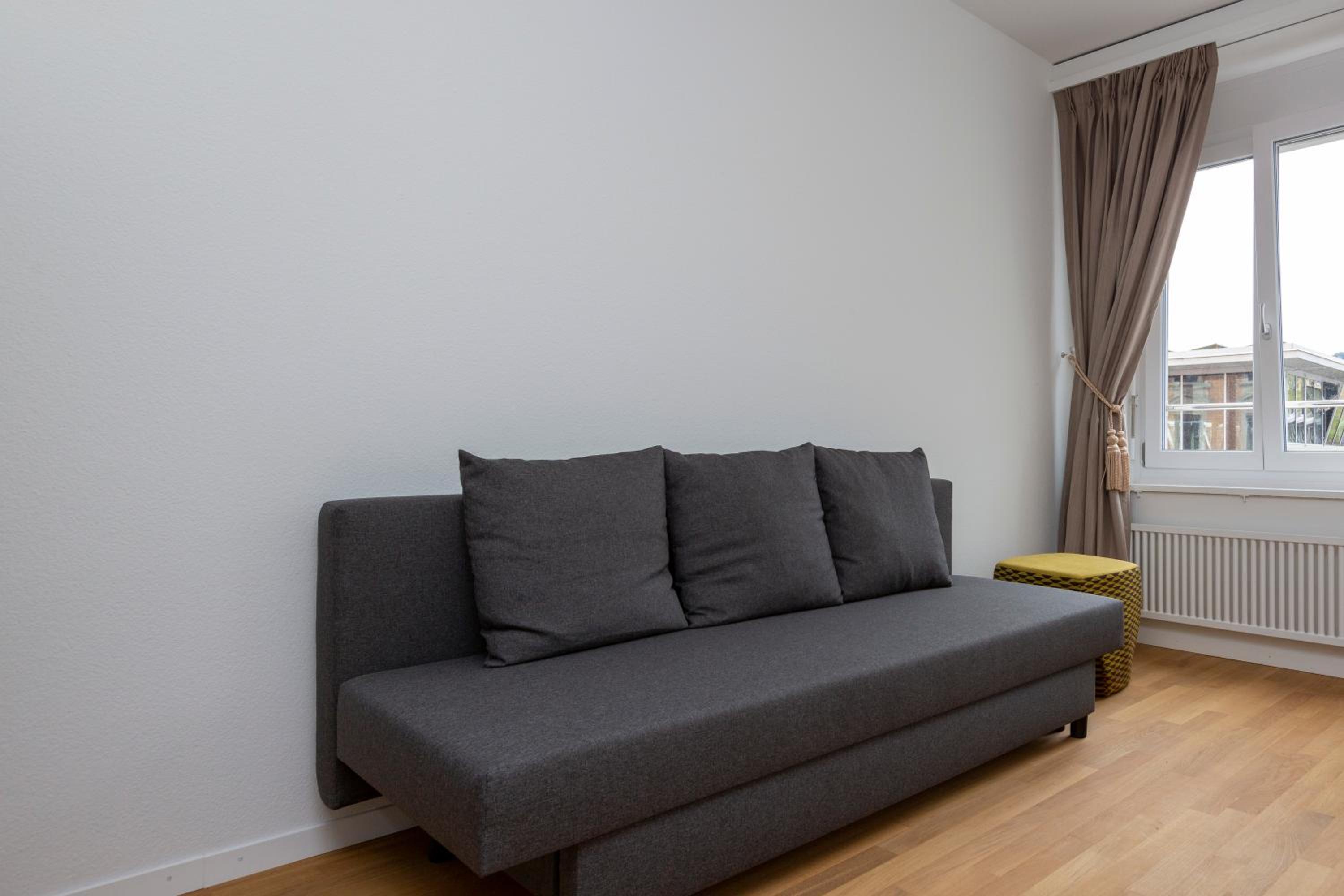 KAYA Zurich Apartment 3B - Downtown 2BR Deluxe Apt