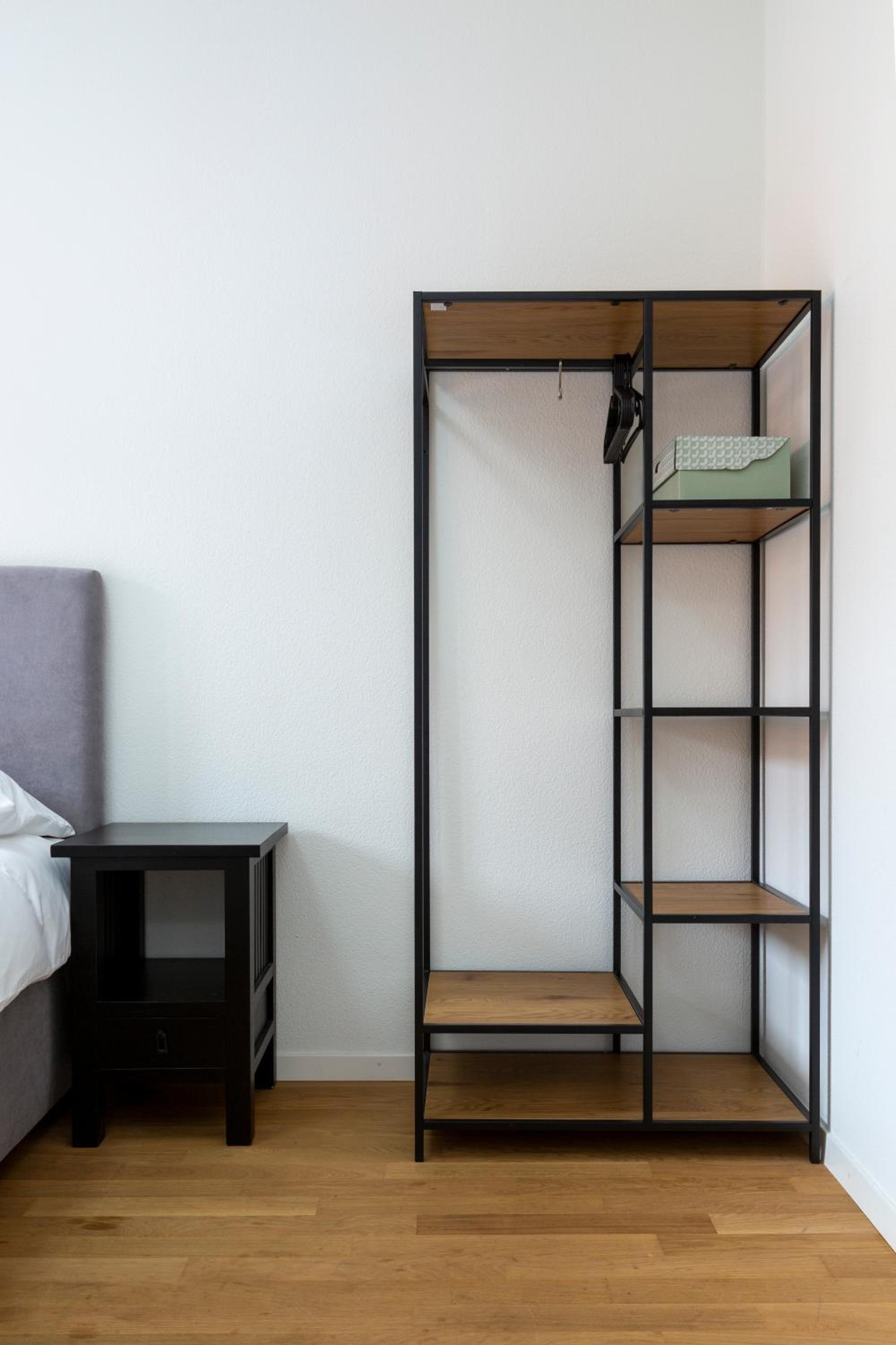 KAYA Zurich Apartment 3B - Downtown 2BR Deluxe Apt