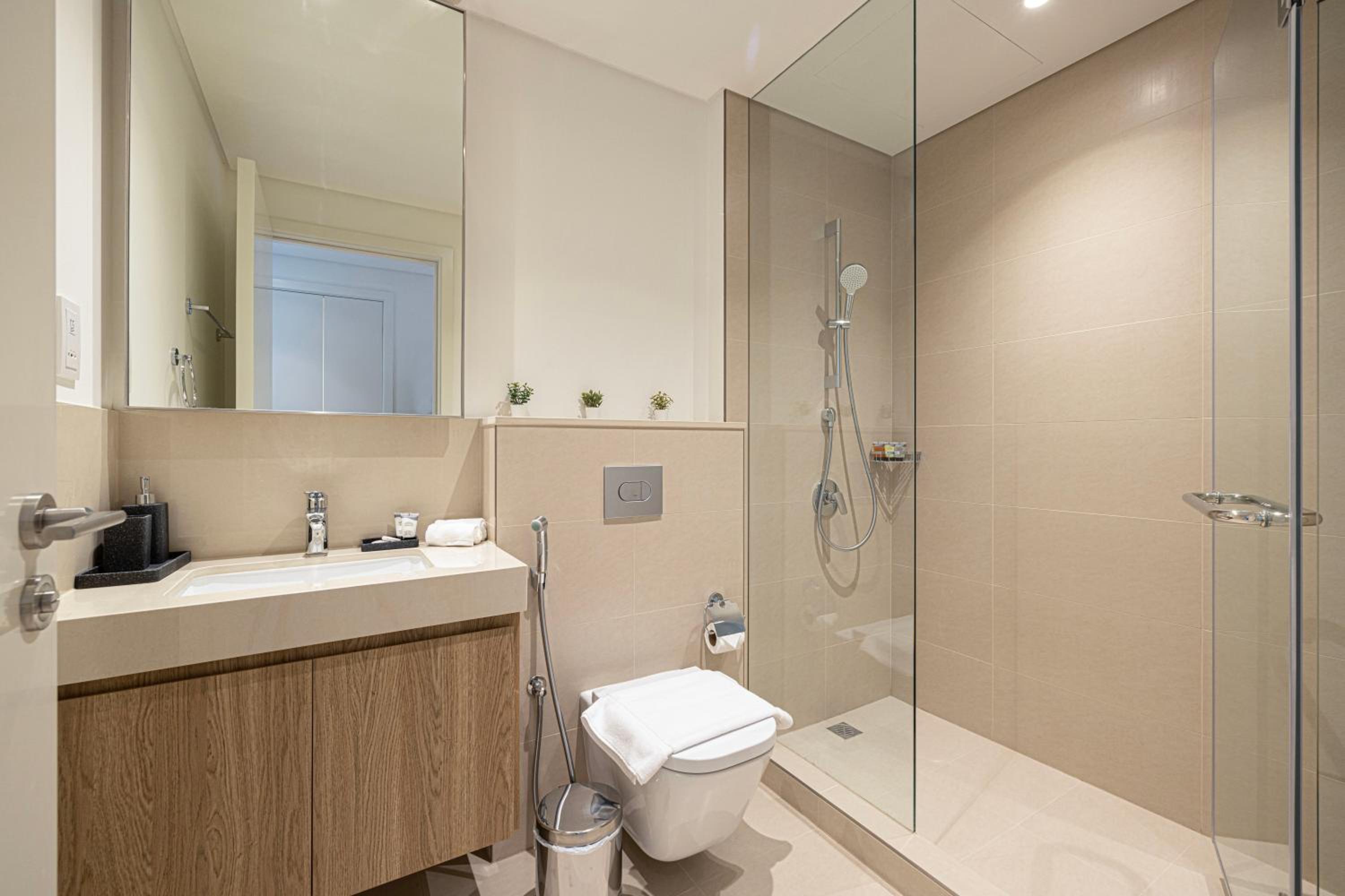 Stunning Two-Bedroom Apartment with Skyline View & walk to Dubai Mall by TerraHome