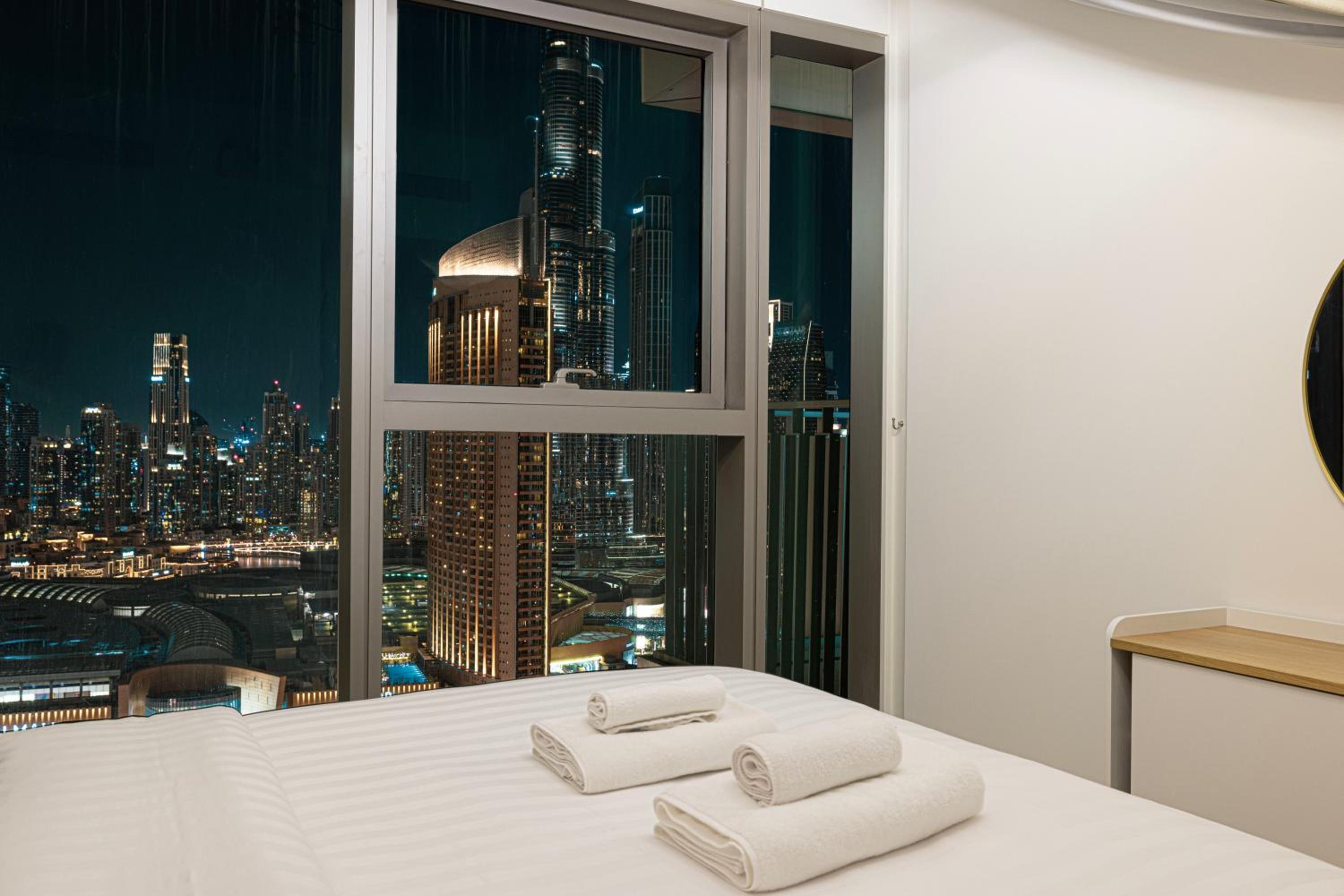 Stunning Two-Bedroom Apartment with Skyline View & walk to Dubai Mall by TerraHome