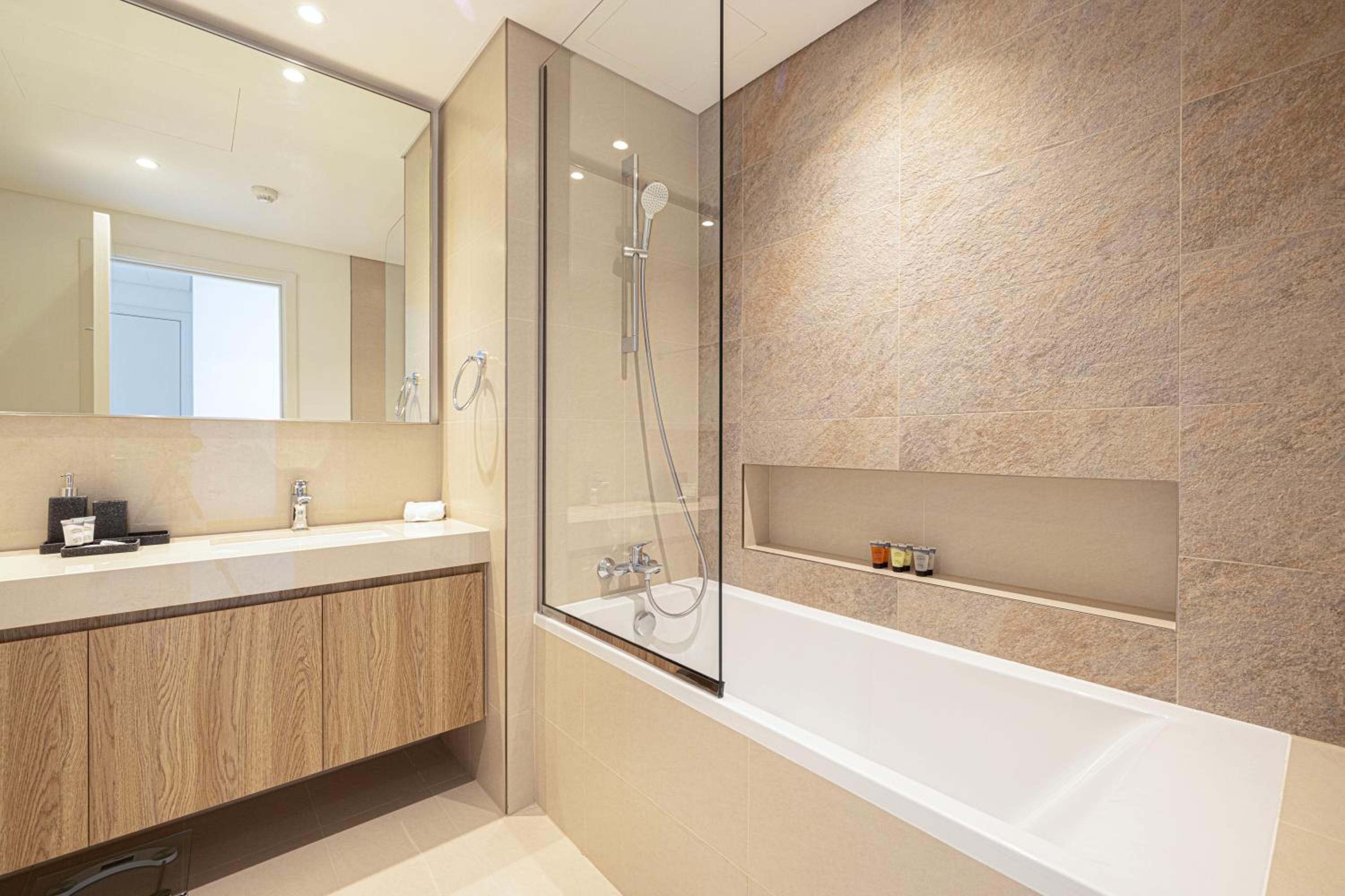 Stunning Two-Bedroom Apartment with Skyline View & walk to Dubai Mall by TerraHome
