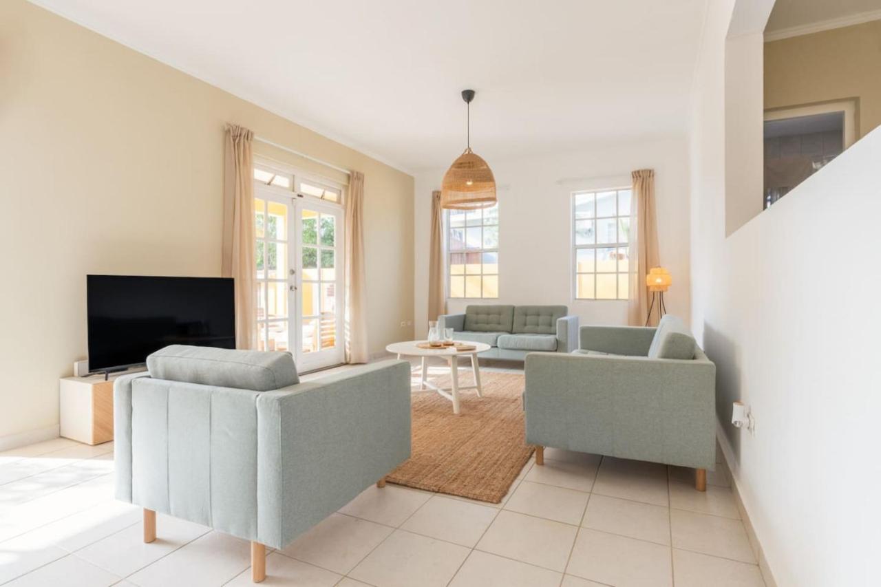Casa Amarilla 9 mins from the beach