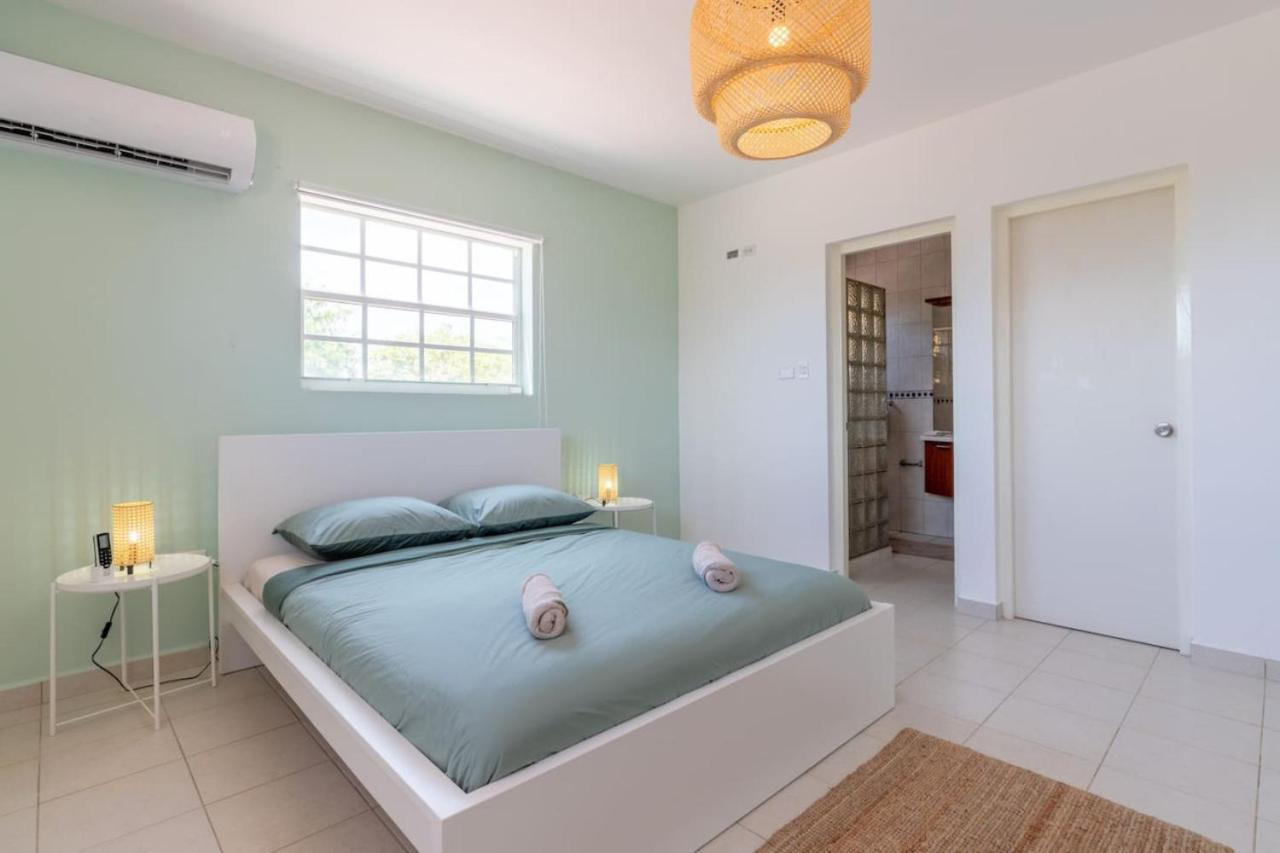 Casa Amarilla 9 mins from the beach