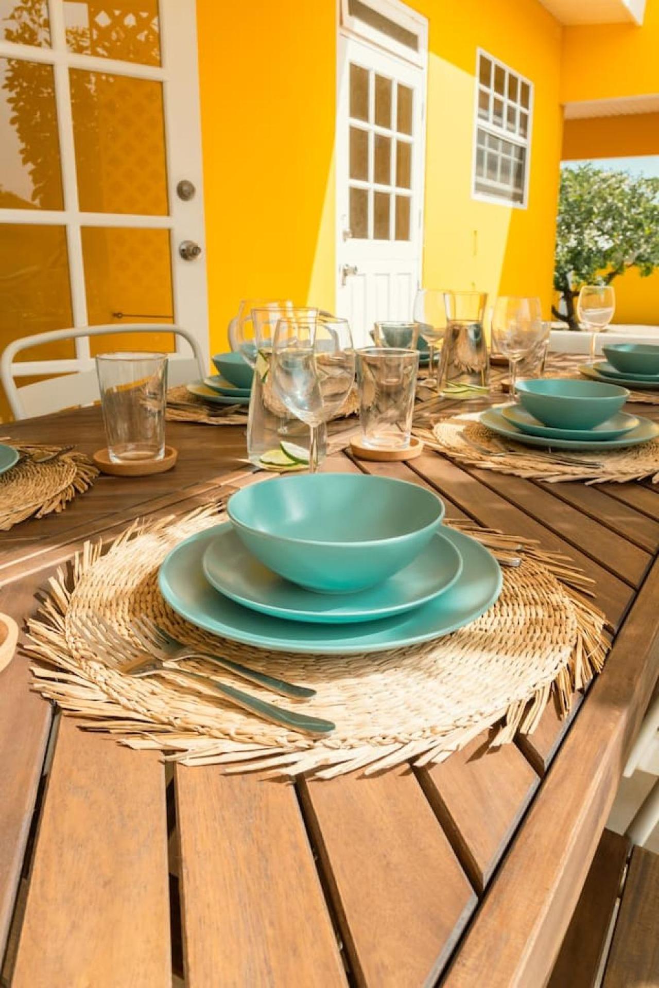 Casa Amarilla 9 mins from the beach