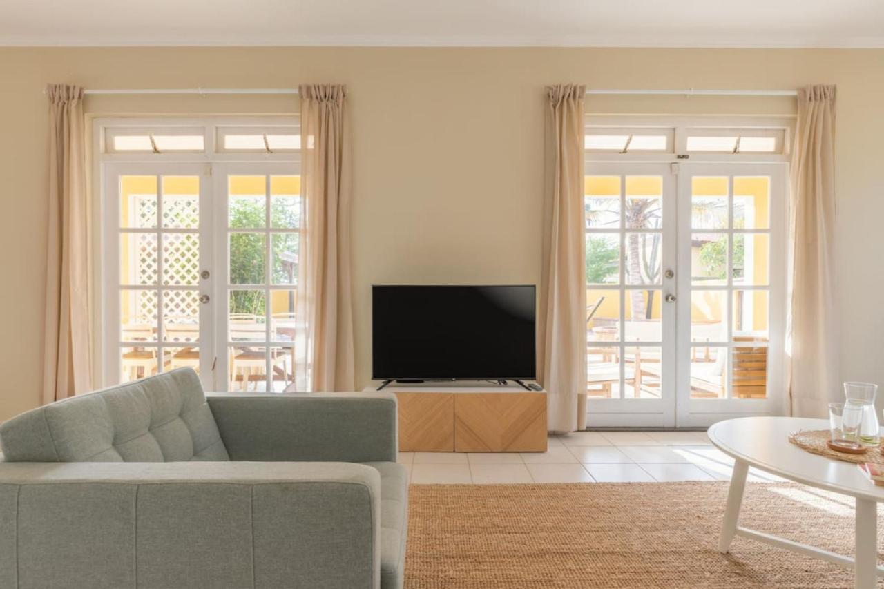 Casa Amarilla 9 mins from the beach