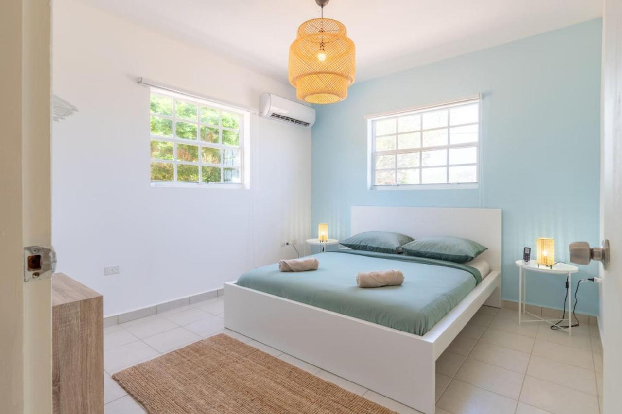 Casa Amarilla 9 mins from the beach