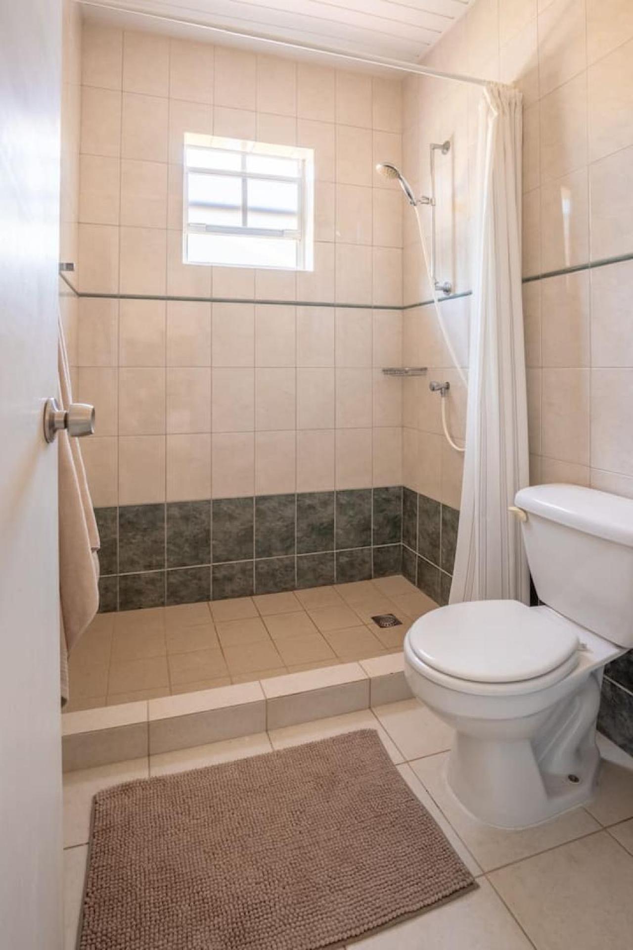 Casa Amarilla 9 mins from the beach